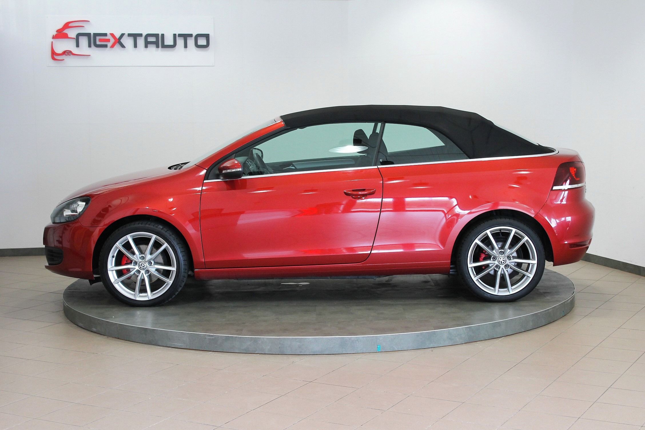 Volkswagen Golf, 1.2 TSI 77kW 1.MAJITEL,S.KNIHA - fotka 2