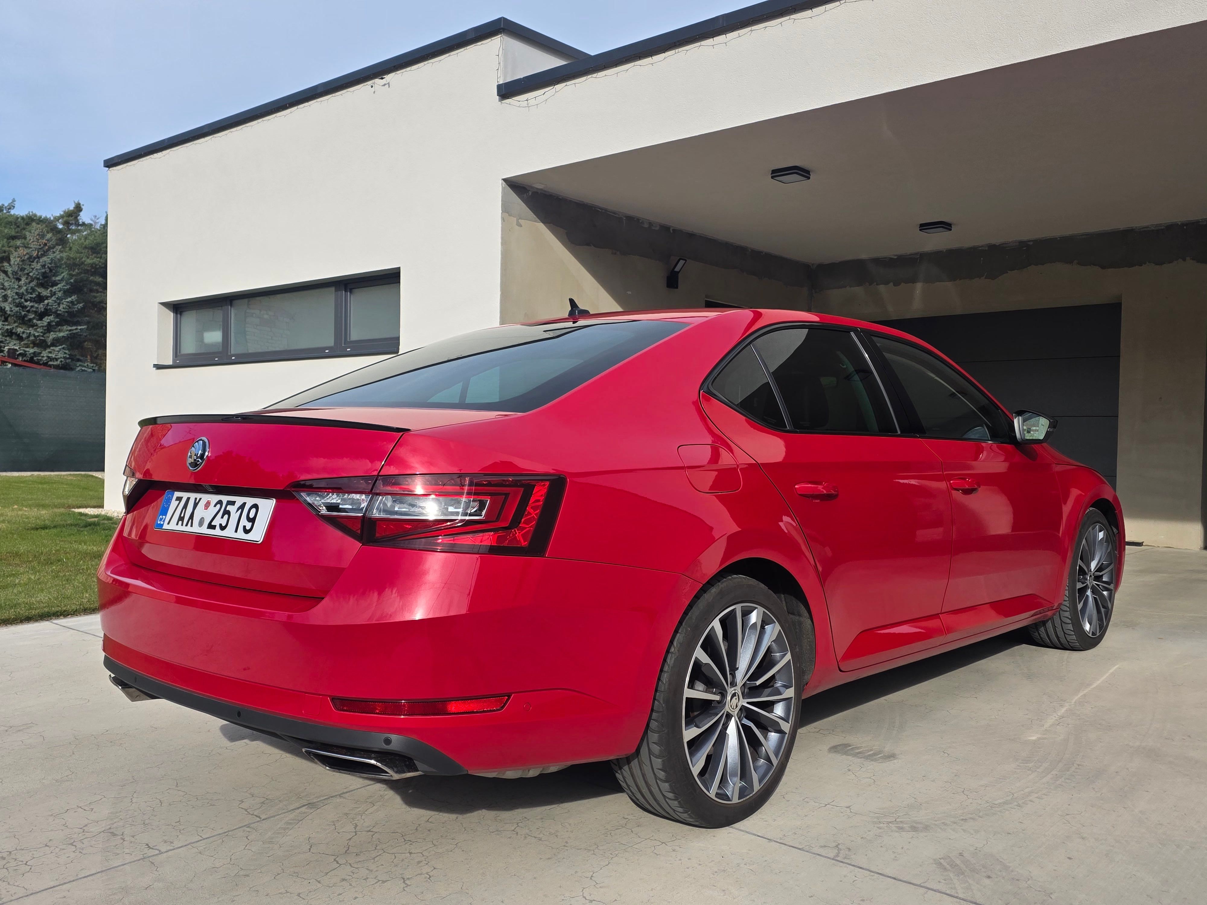 Škoda Superb, 2.0 TSI 206 kW L&K DSG,Odpočet - fotka 6