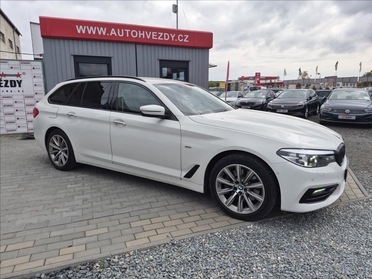 BMW Řada 5, 530d XDrive SportLine ČR