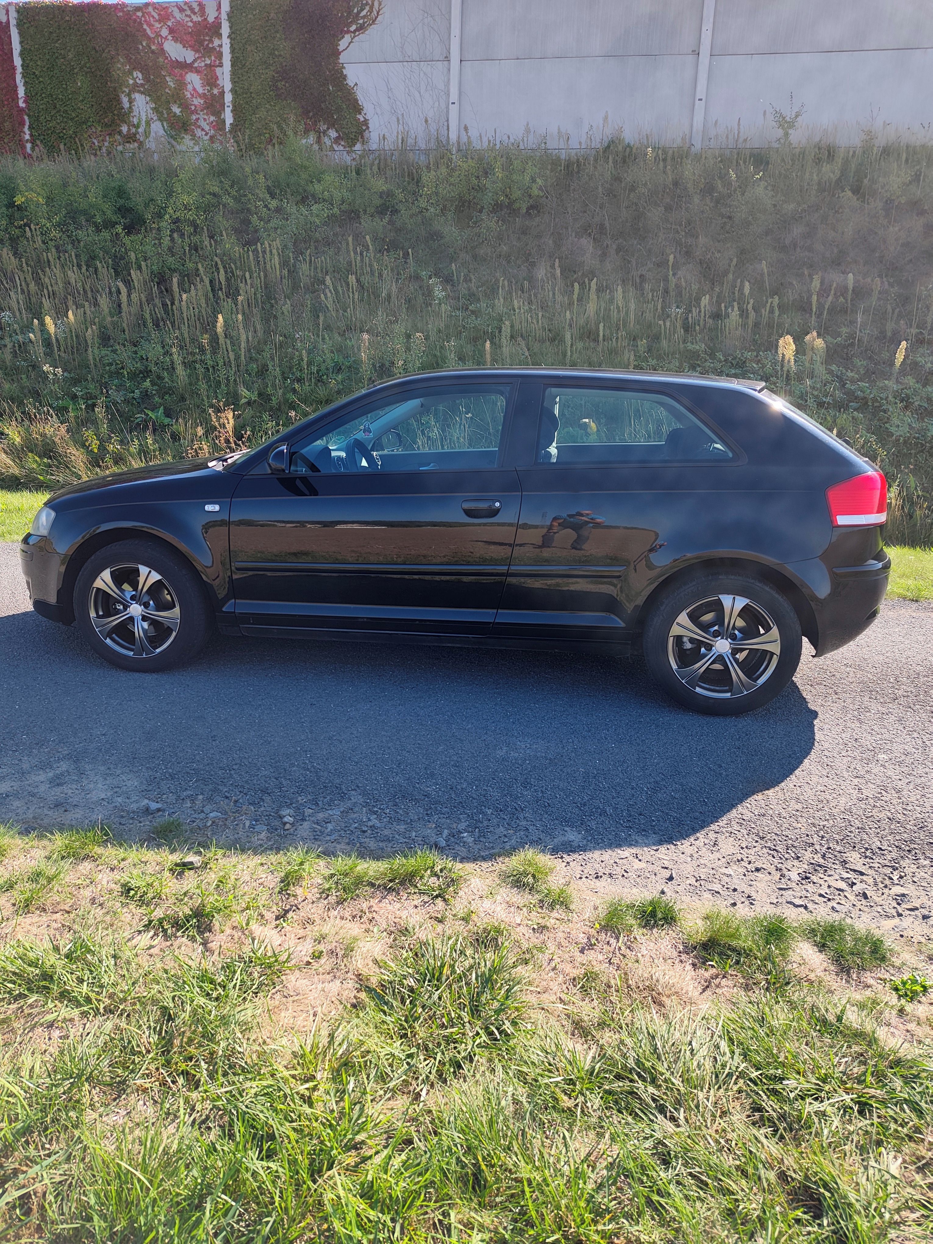 Audi A3, AUDI A3 1.6 automat 2xsada kol - fotka 3