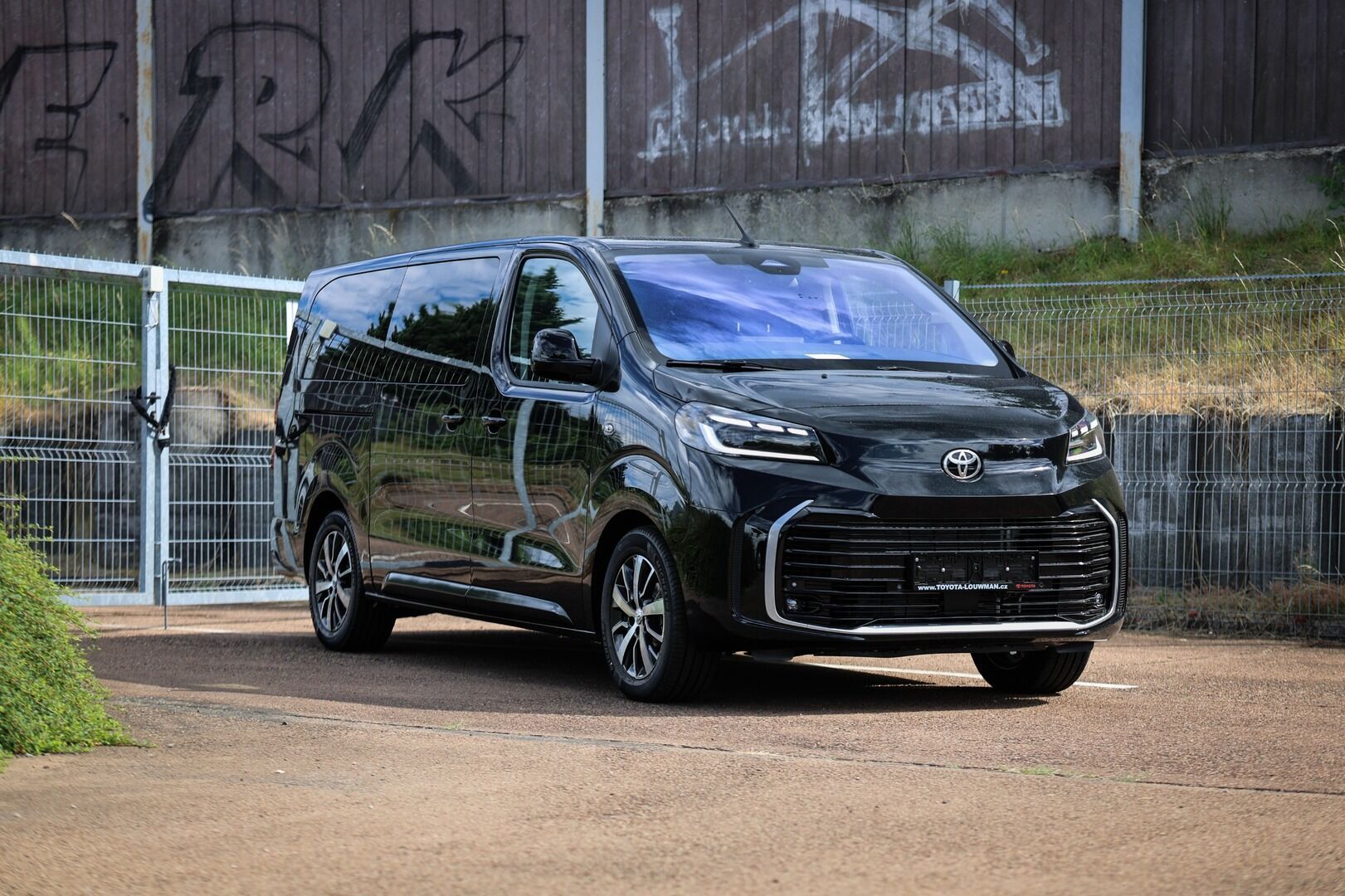 Toyota Proace Verso, 2.2. 180 L2 AT VIP SKYVIEW