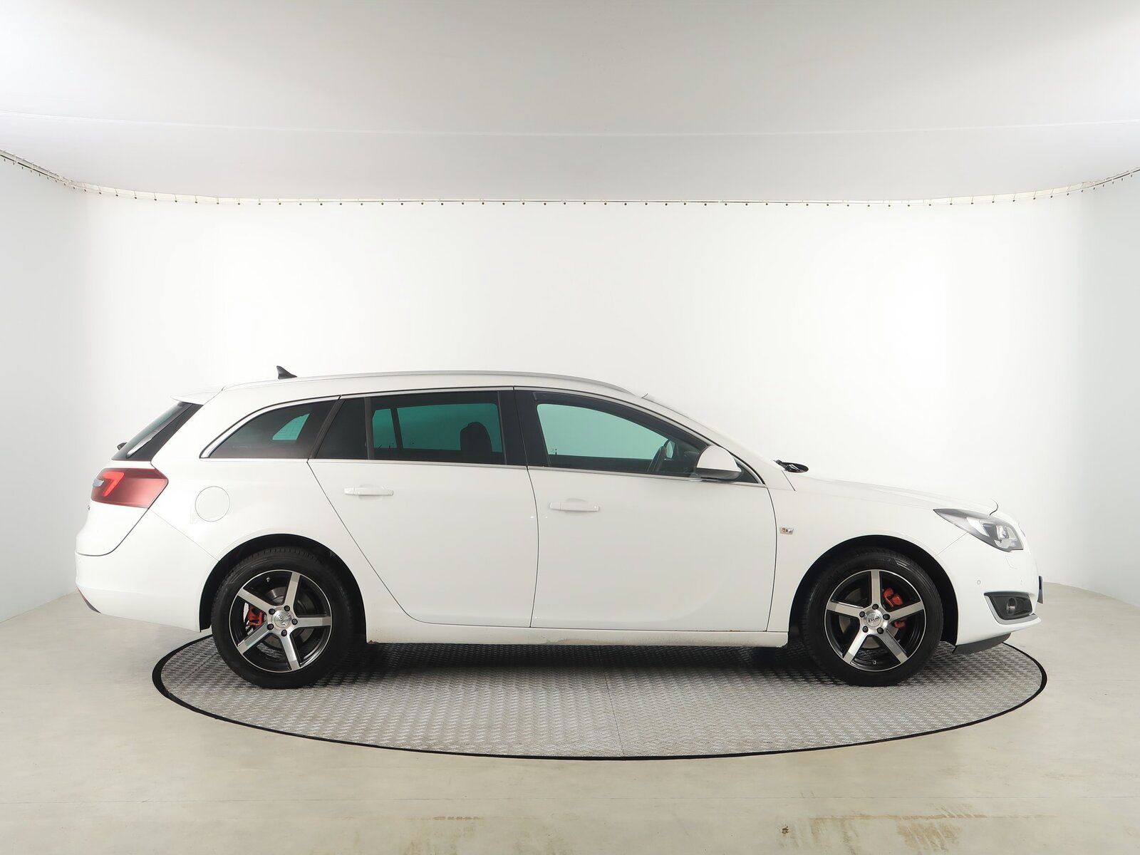 Opel Insignia, 1.6 CDTI, Navi, Xenony - fotka 6