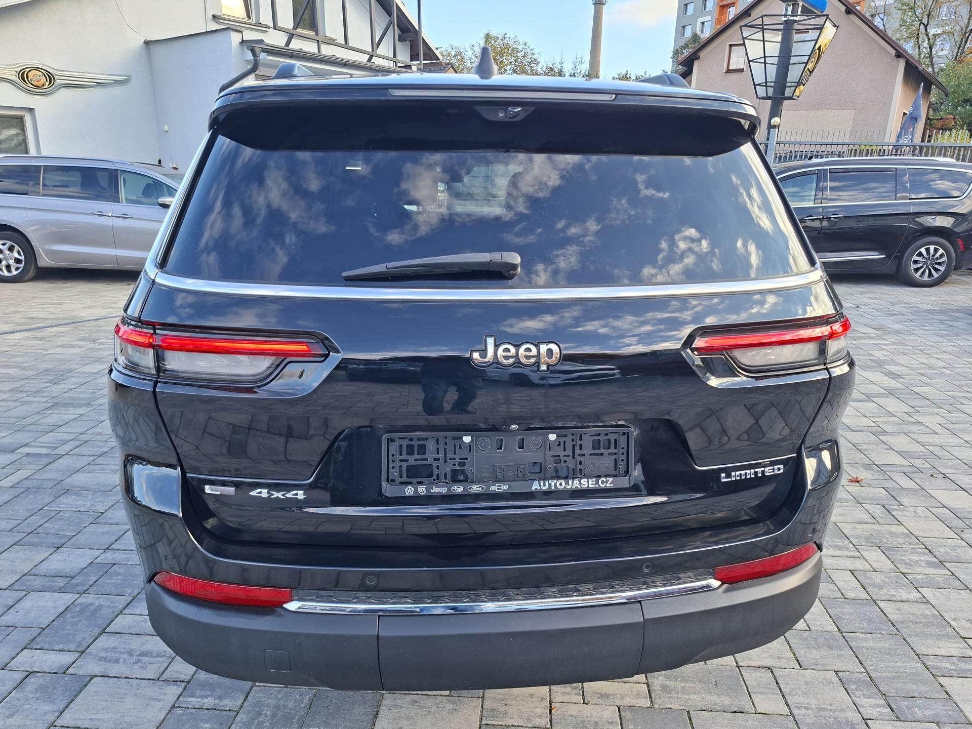 Jeep Grand Cherokee, 3,6L V6 4X4 LONG LIMITED 6míst - fotka 6