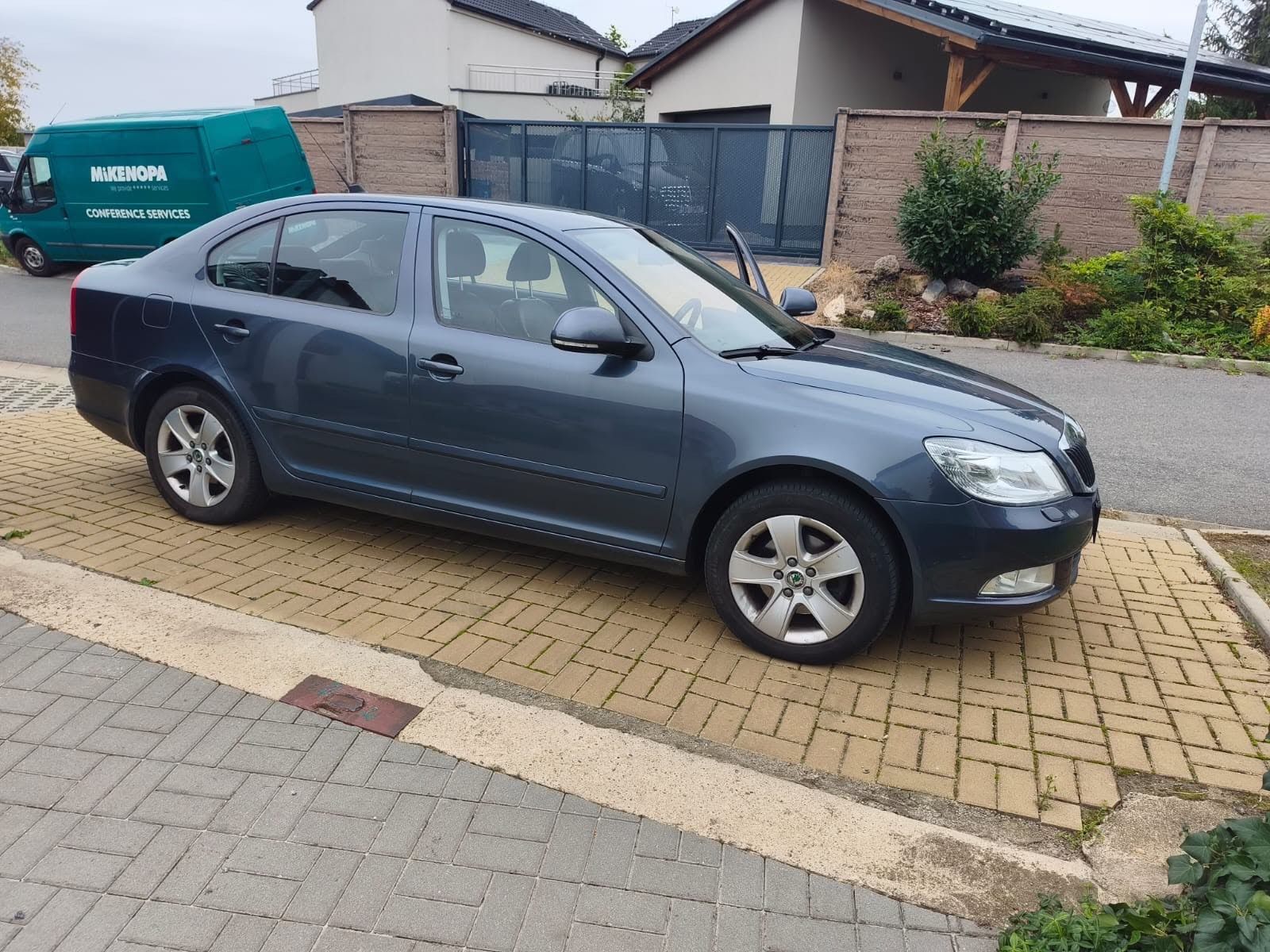 Škoda Octavia, Škoda Octavia - Xenon,polokůže - fotka 5