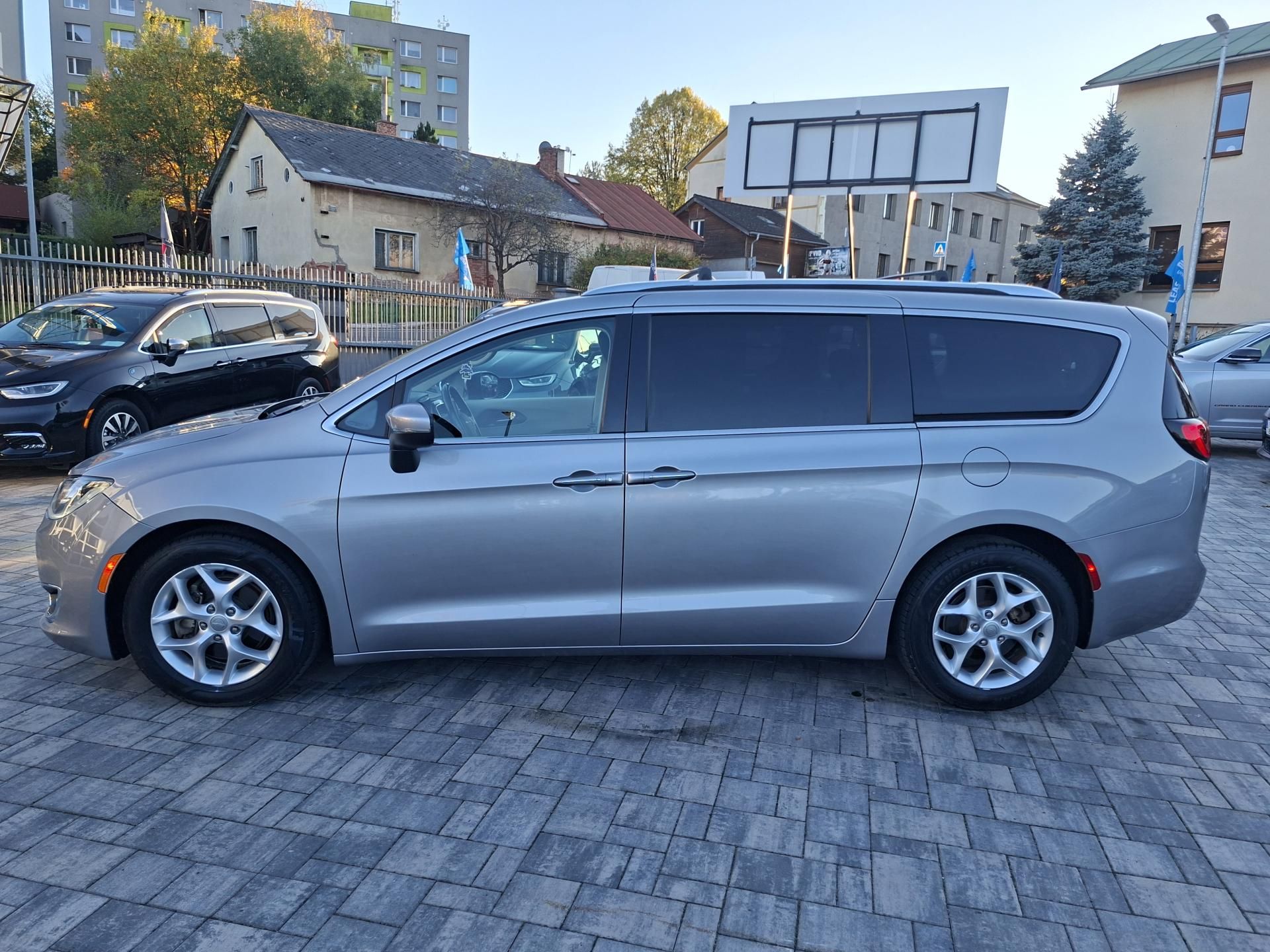 Chrysler Pacifica, 3,6L V6 Touring L PLUS,DVD,And - fotka 4