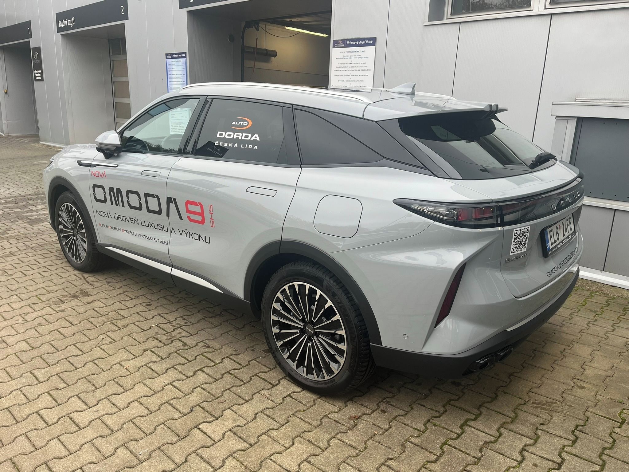 Omoda 9, OMODA 9 SHS Premium - fotka 3