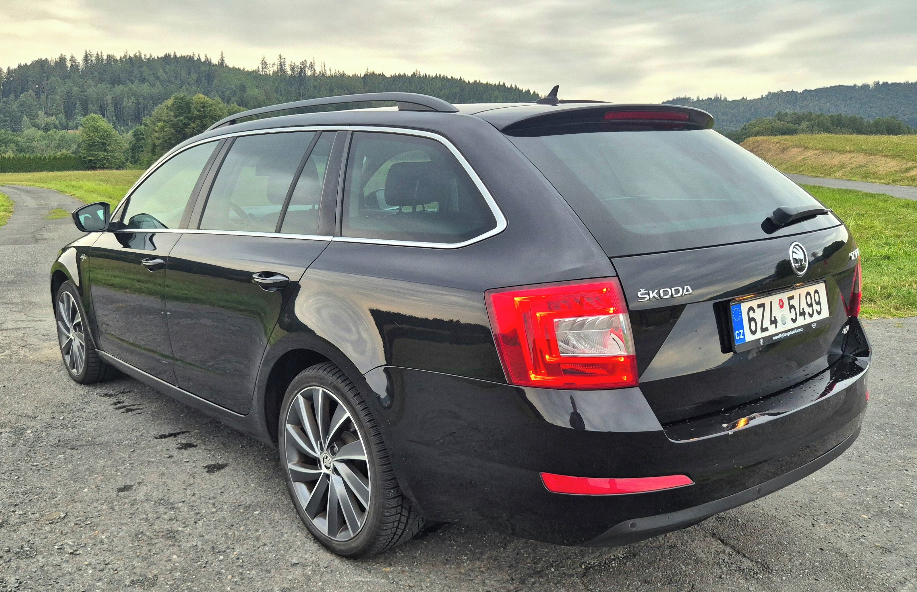 Škoda Octavia, L&K 2.0TDI, automat, 4x4 - fotka 5