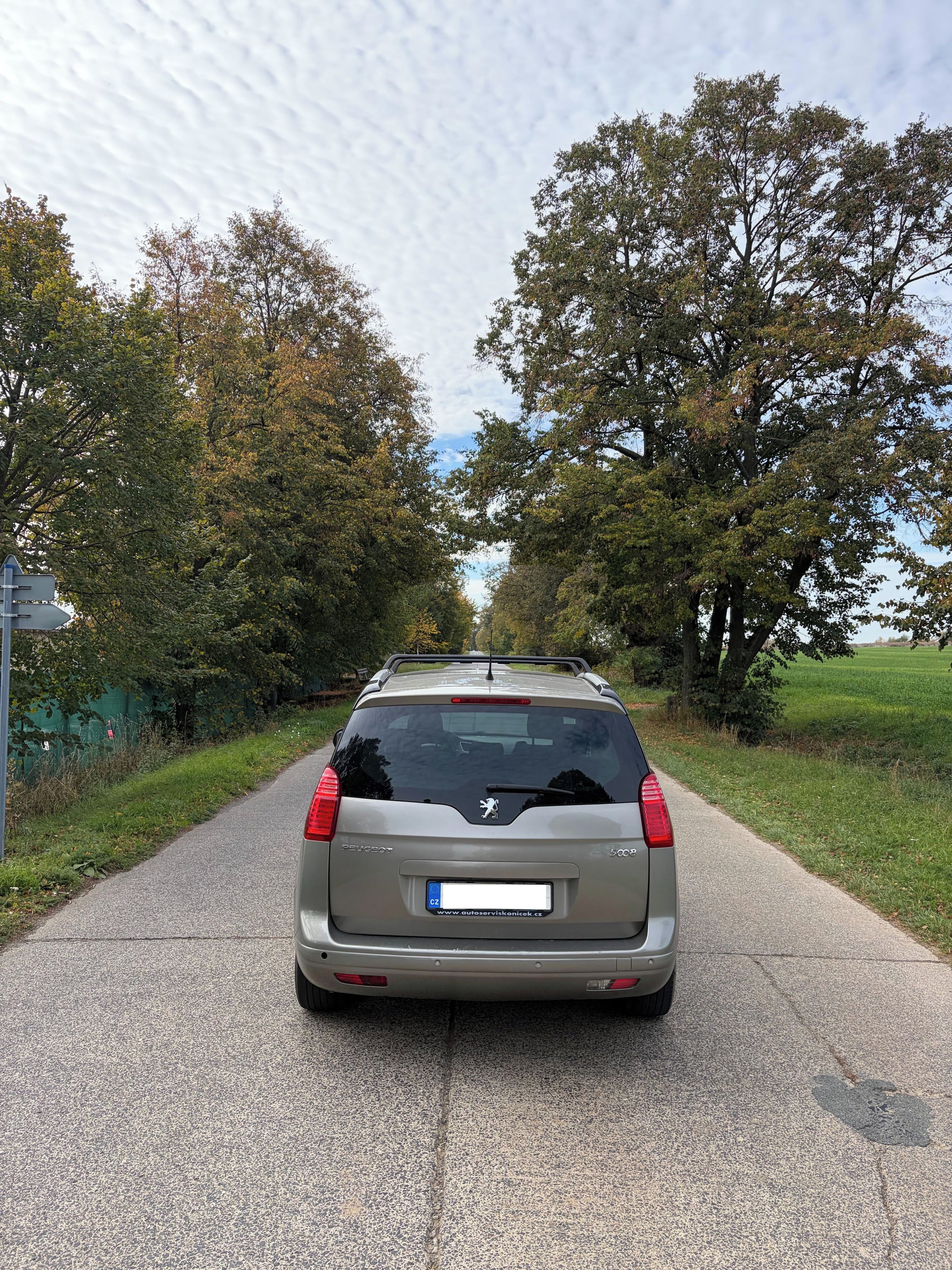 Peugeot 5008 - fotka 6