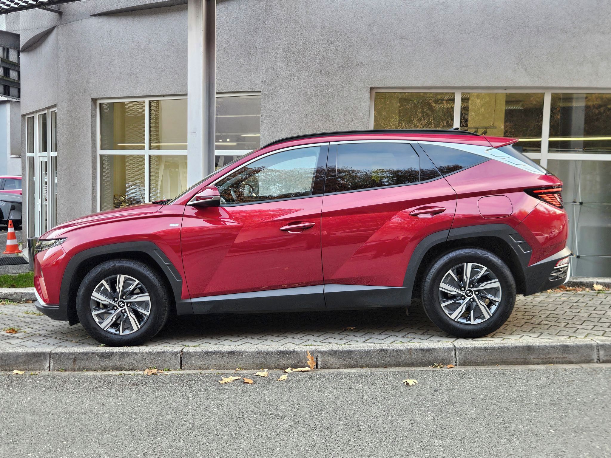 Hyundai Tucson, 1,6 CRDi, Smart Navi, 2.maj. - fotka 2