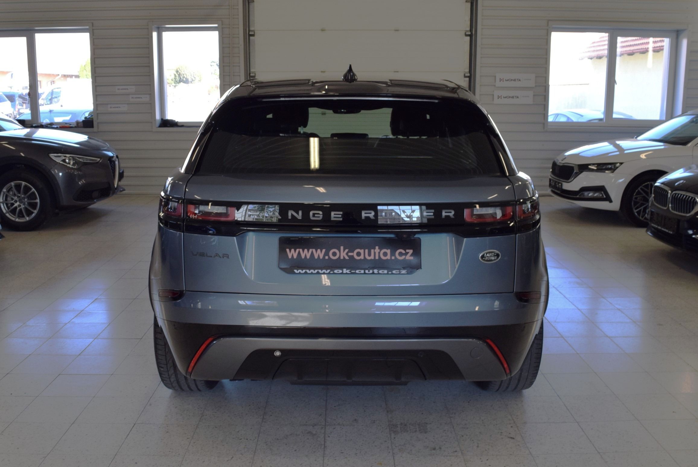 Land Rover Range Rover Velar, R-DYNAMIC AWD 2021-DPH - fotka 6