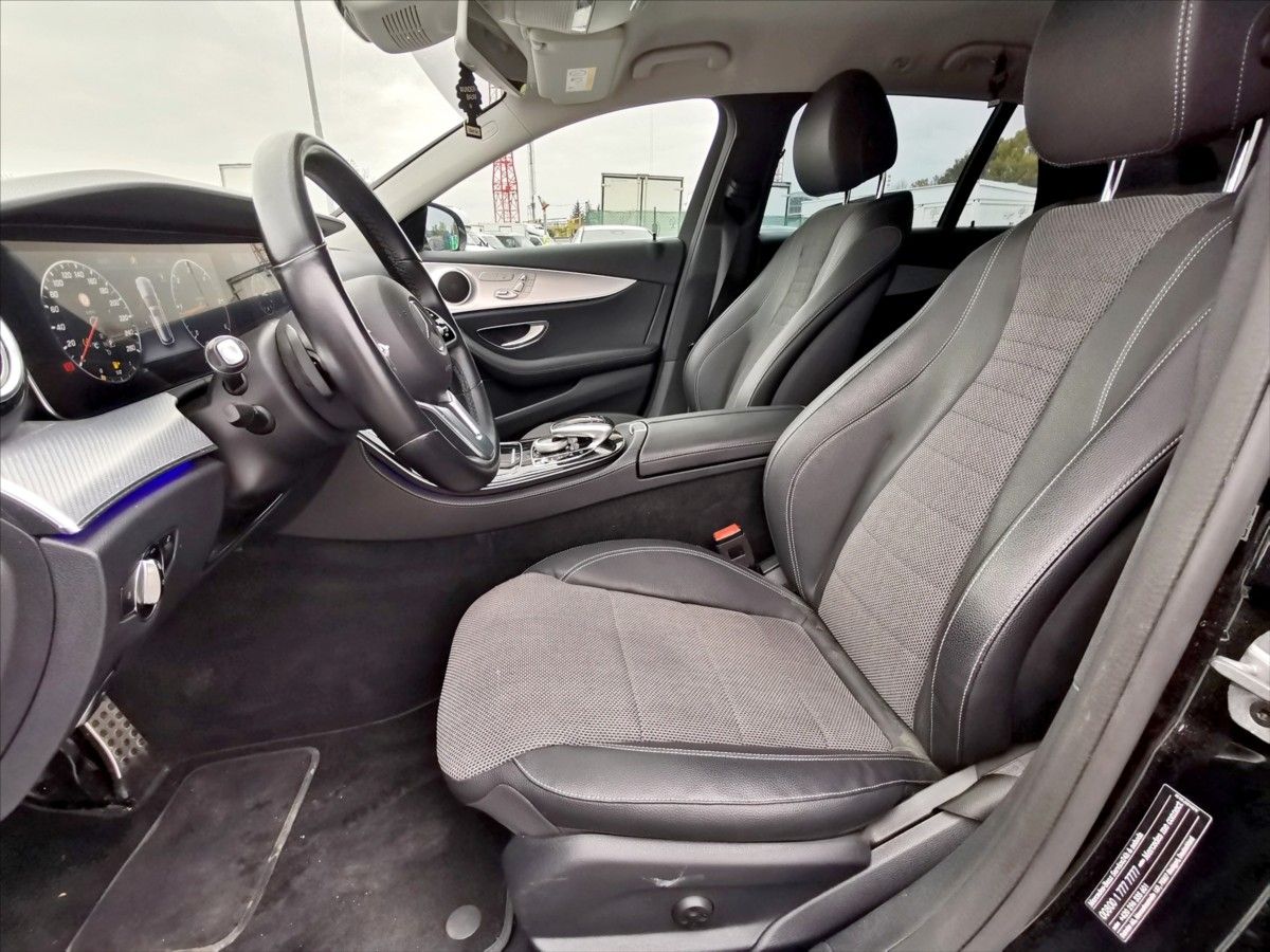 Mercedes-Benz Třídy E, 220d T 4matic*Avantgarde*tažné - fotka 5