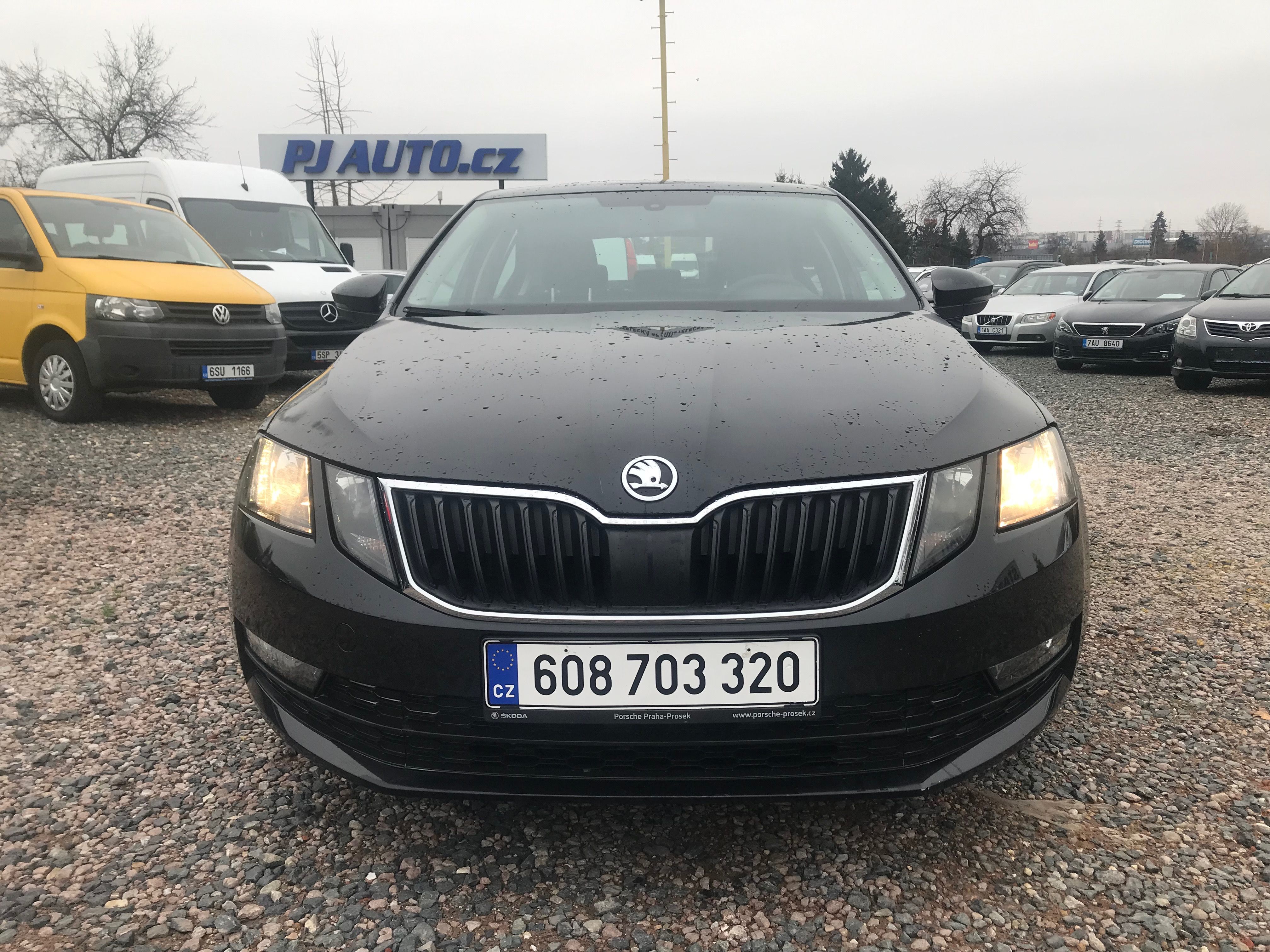Škoda Octavia, 1.6 TDI 85 KW,TEMPOMAT,KLIMA - fotka 2