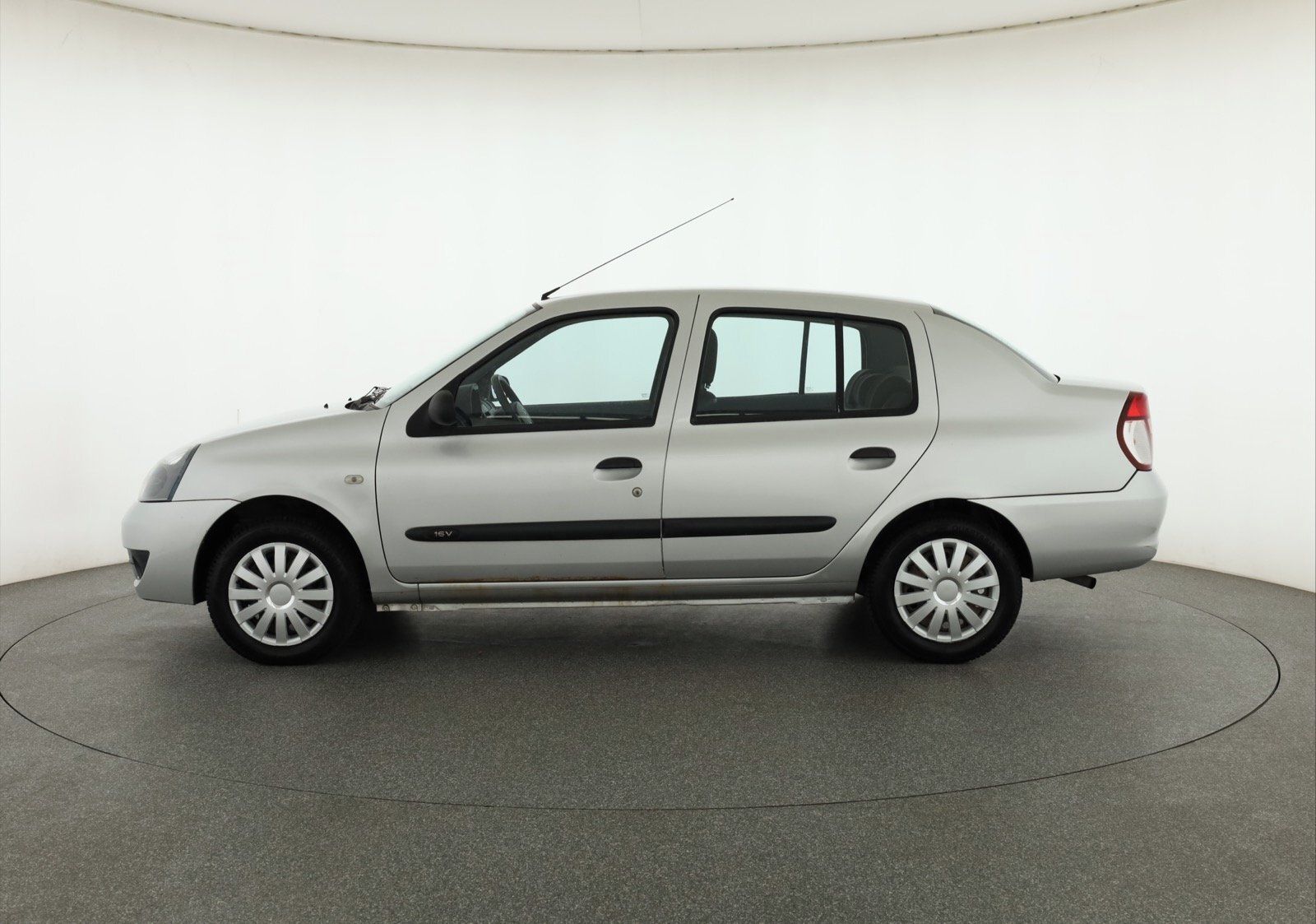 Renault Thalia, 1.2 16V, po STK, rezervace - fotka 3