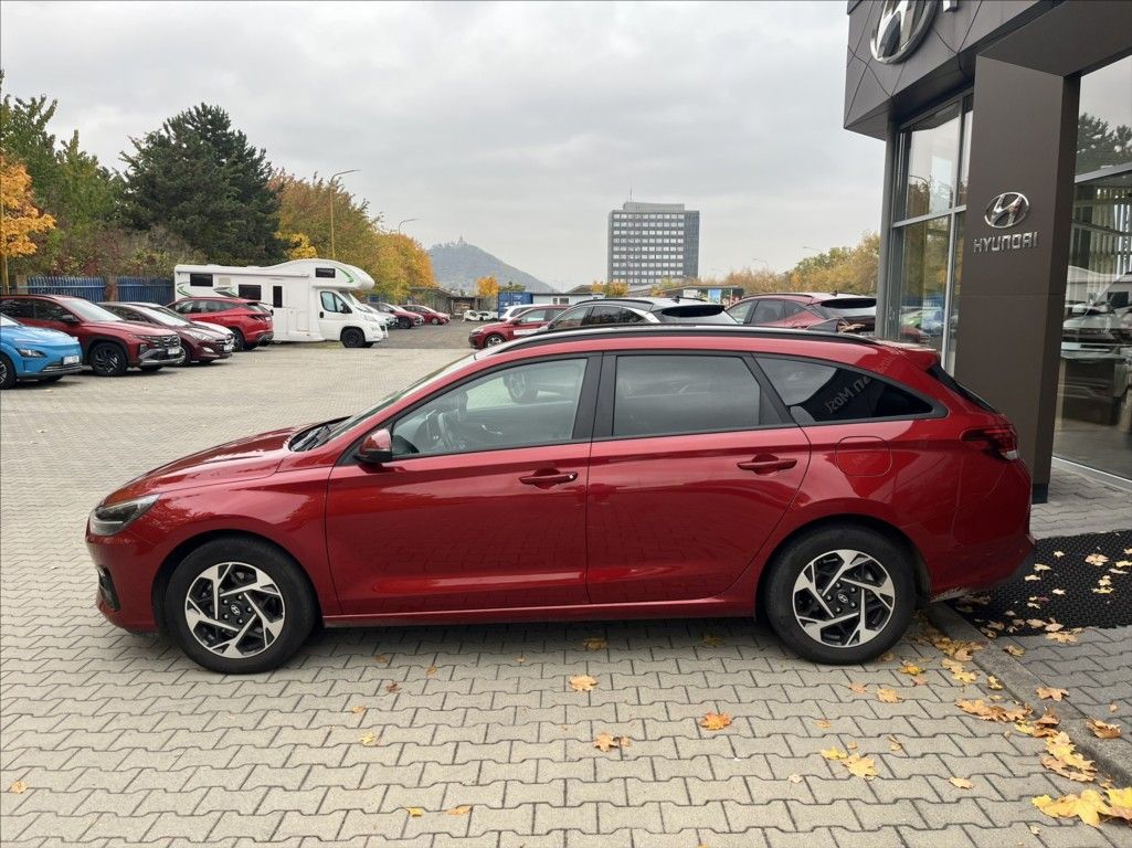 Hyundai i30, 1,5 i CVVT 71kW  GO Czech! - fotka 4