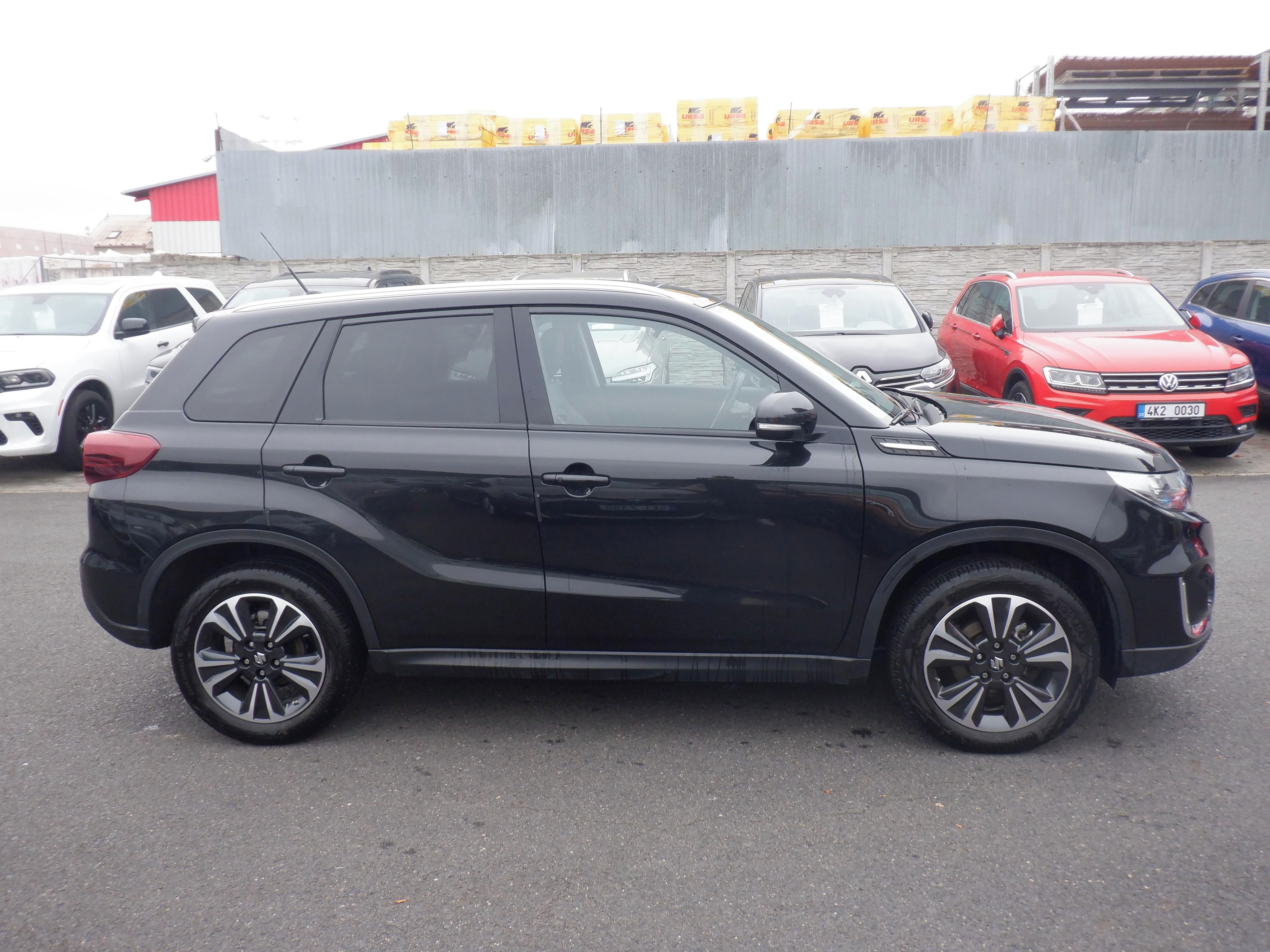 Suzuki Vitara, 1.4 BoosterJet Hybrid,1.Maj,ČR - fotka 4