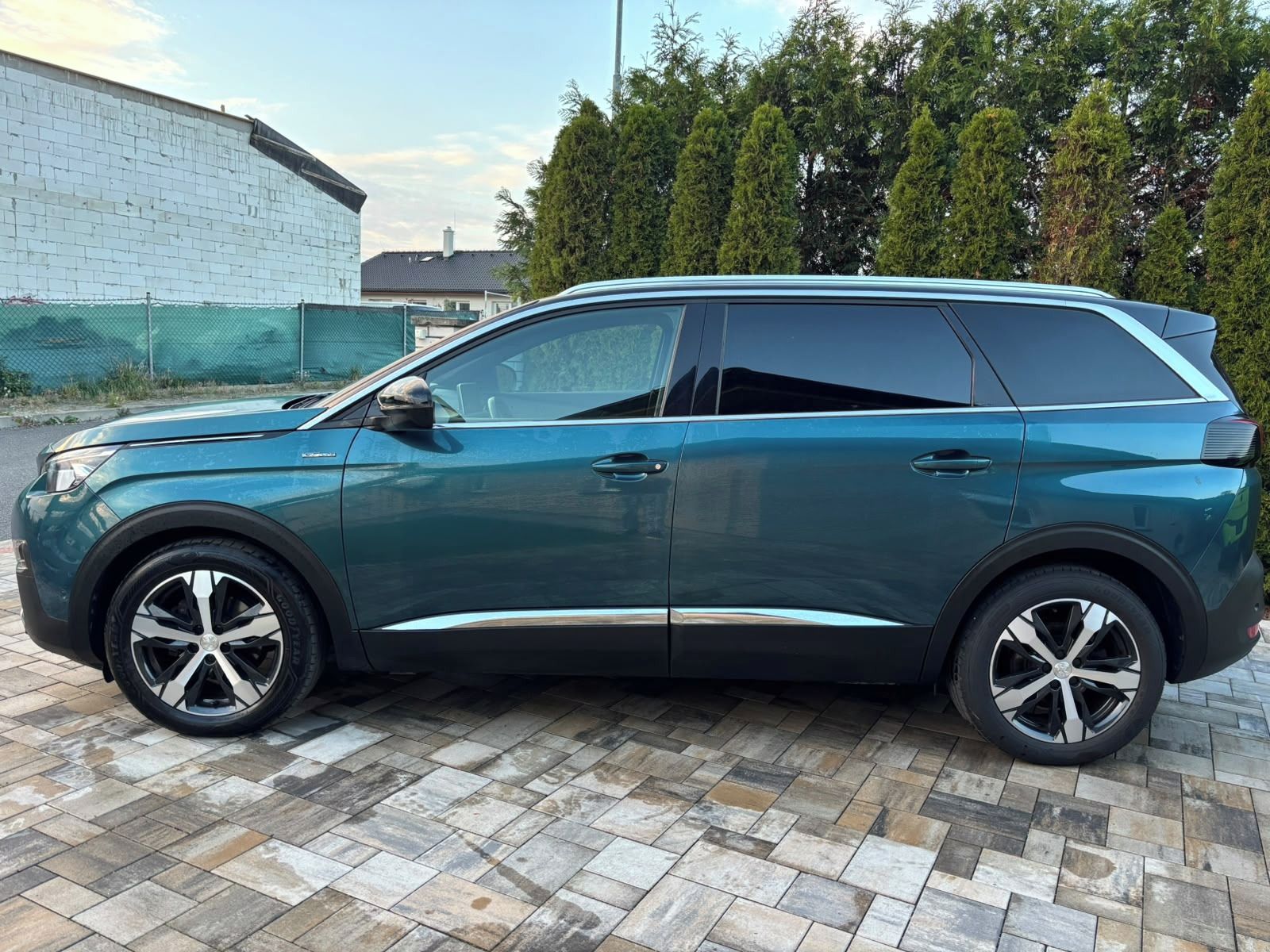 Peugeot 5008, 2,0HDi MAN GT-line-plný servis - fotka 4