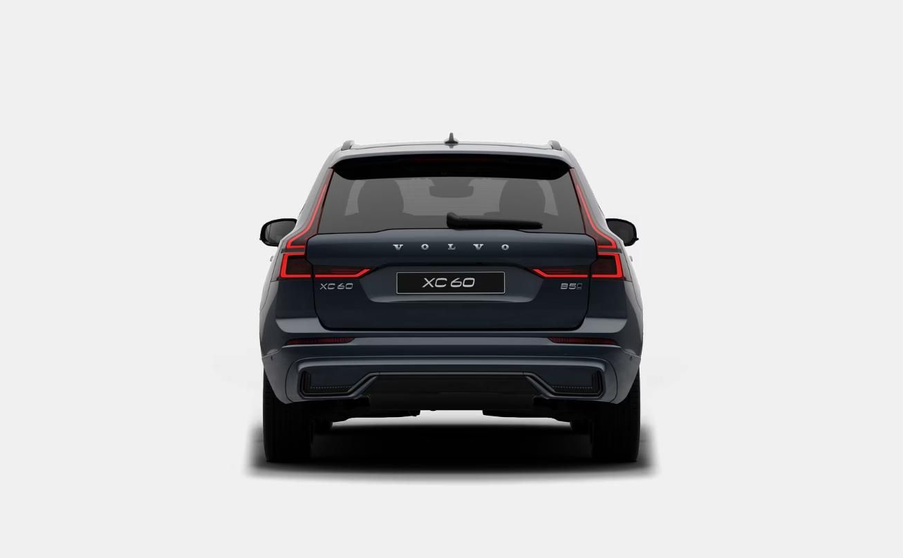 Volvo XC60, B5 AWD PLUS DARK - fotka 4