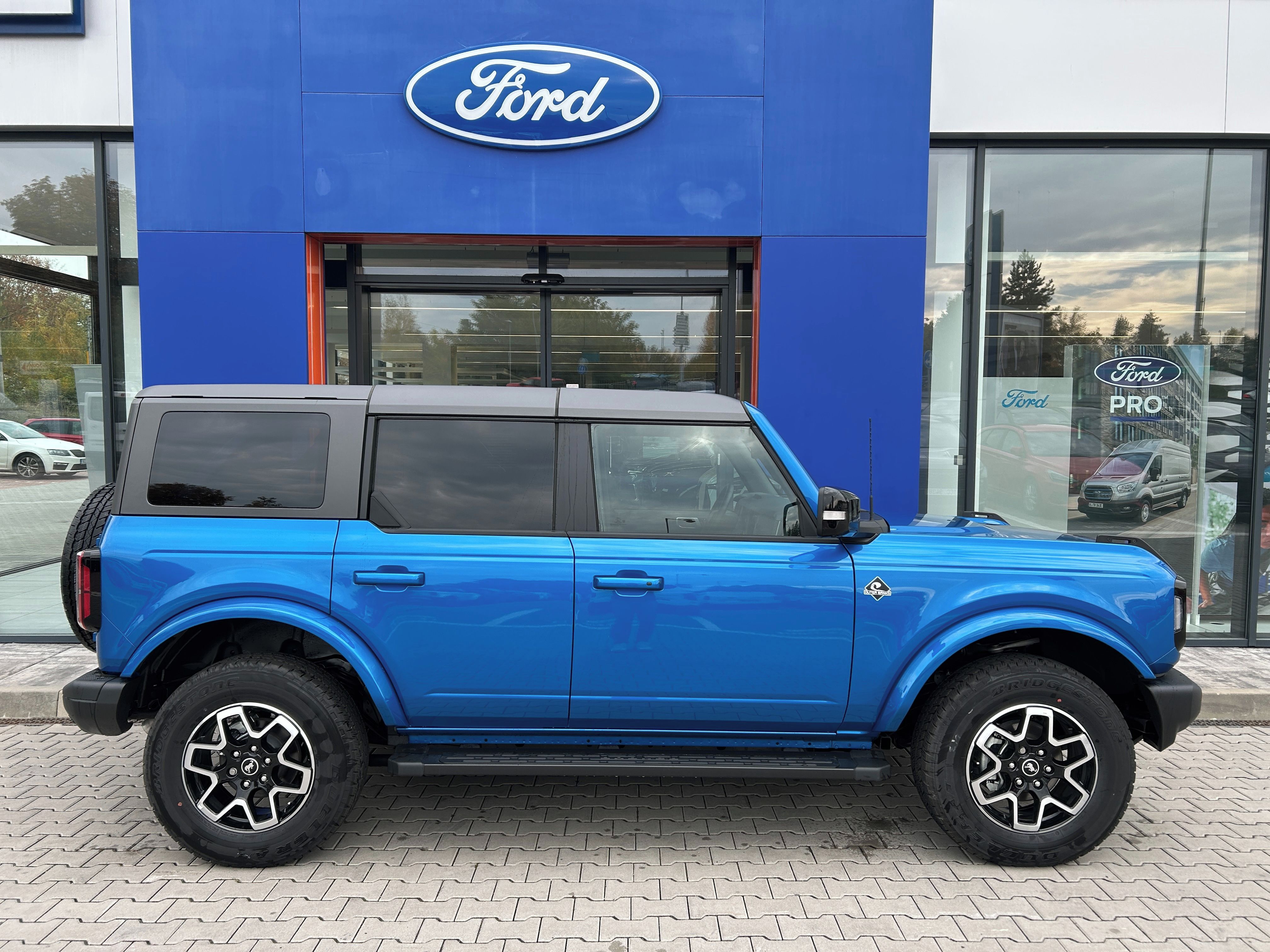 Ford Bronco, 2.7 EcoBoost 246kW OUTER BANKS - fotka 4