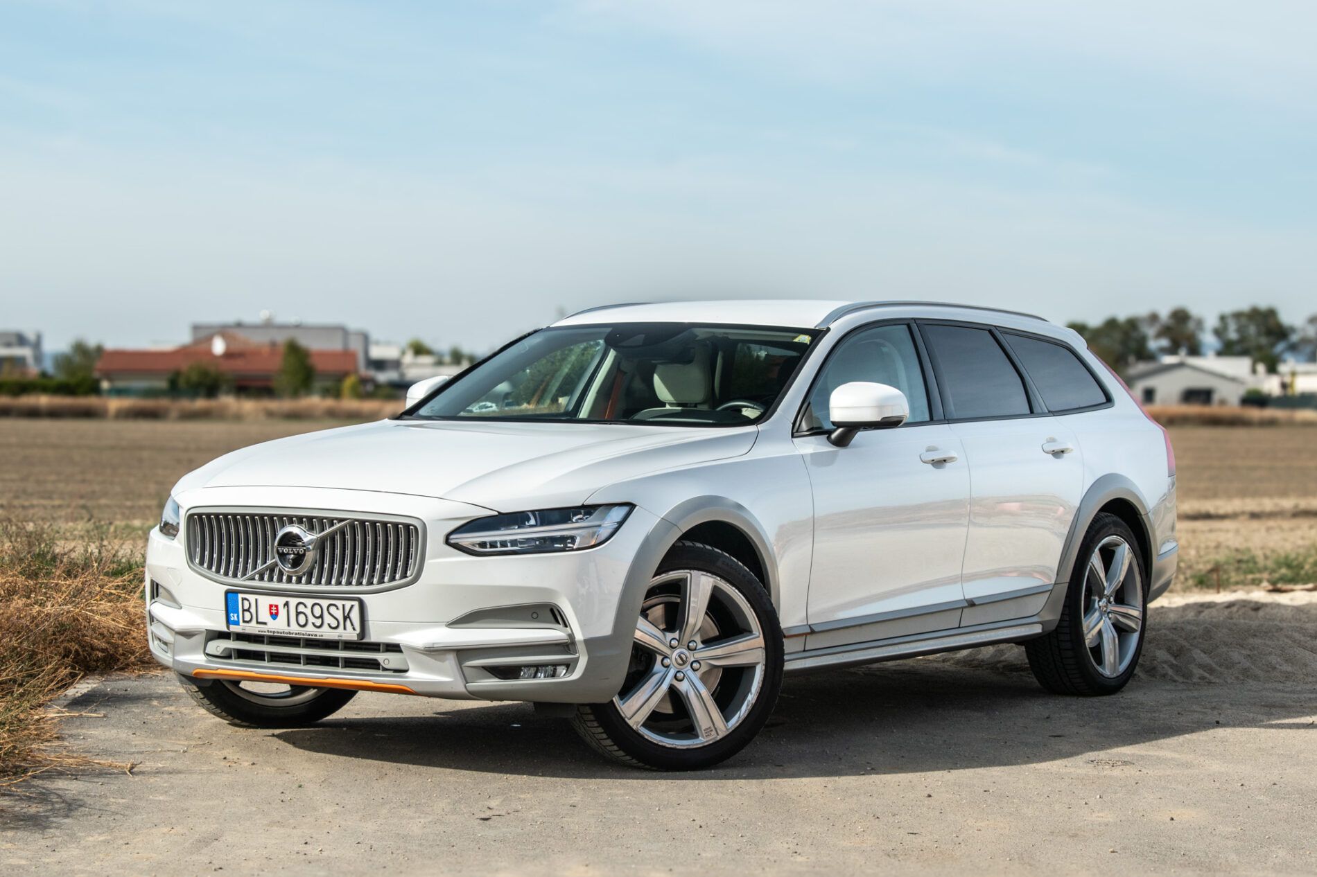 Volvo V90