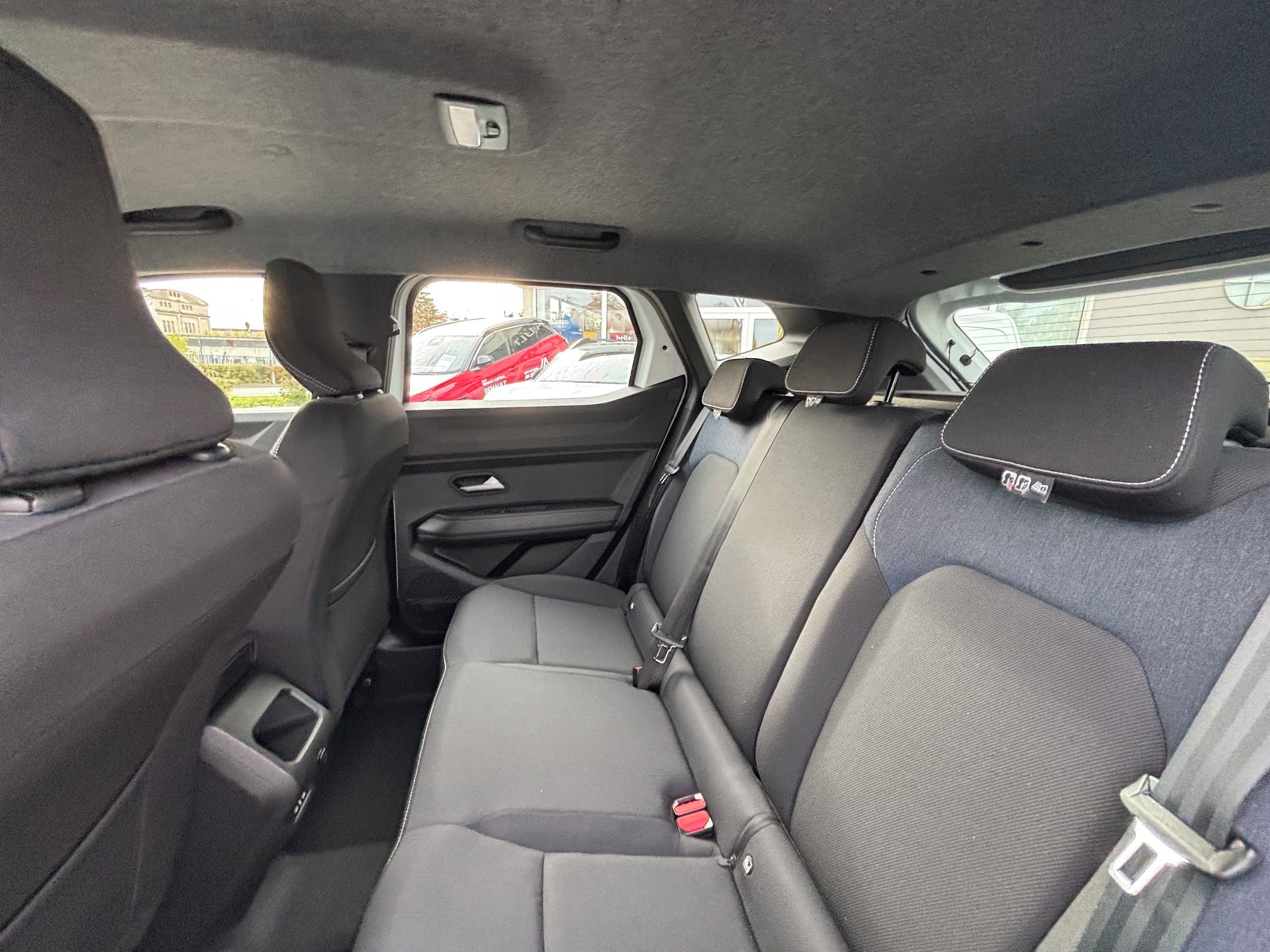 Dacia Duster, expression hybrid 155 - fotka 4