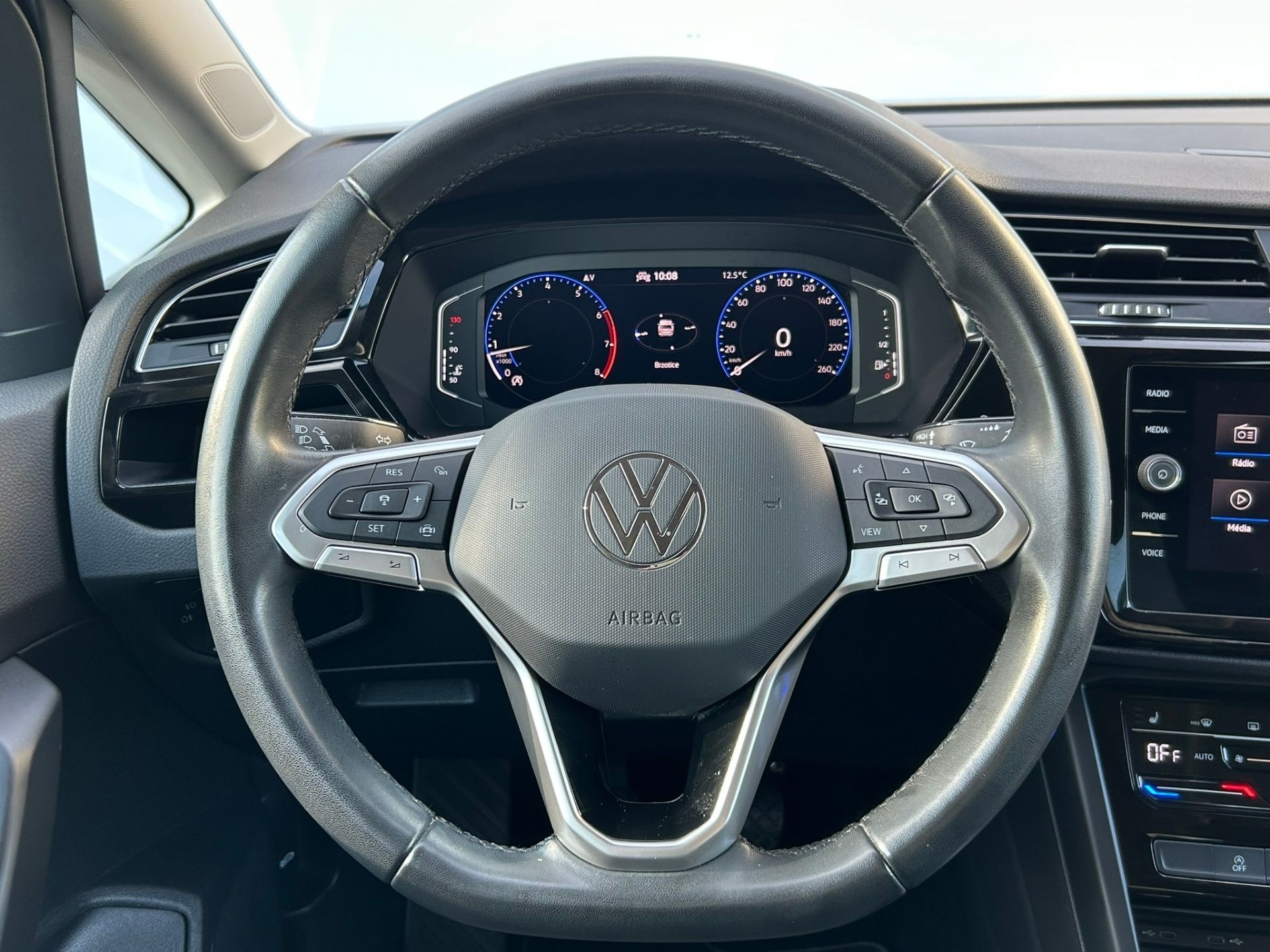 Volkswagen Touran, 1.5 TSI 110kW LED manuál - fotka 6