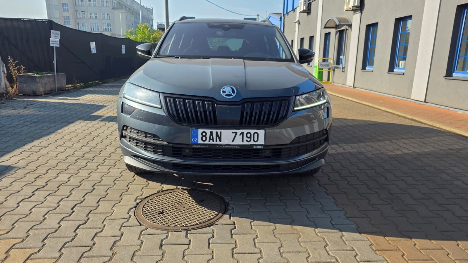 Škoda Karoq, SPORTLINE,Automat, tažné - fotka 2