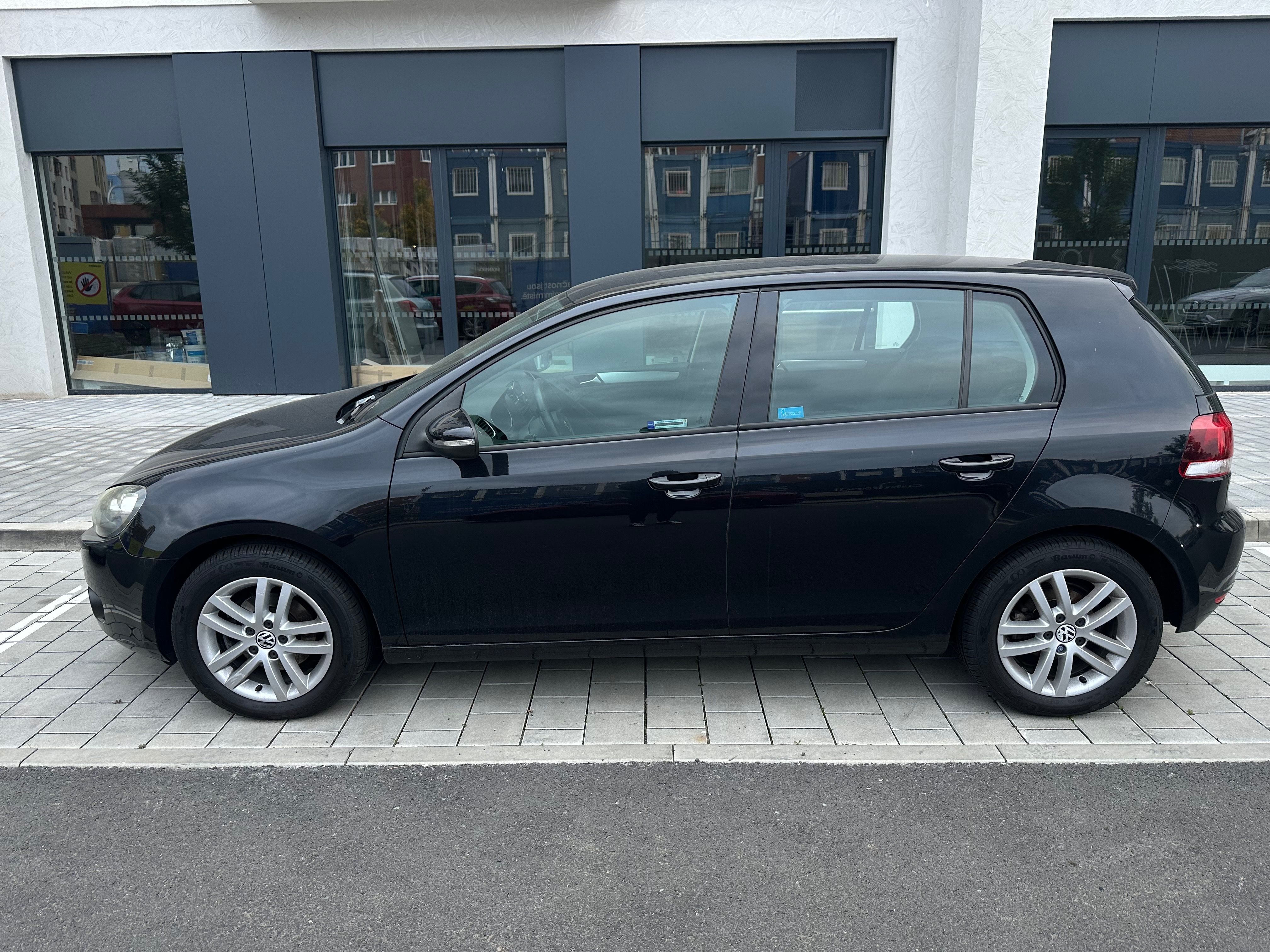 Volkswagen Golf, Volkswagen Golf VI - 1.6 MPI - fotka 4