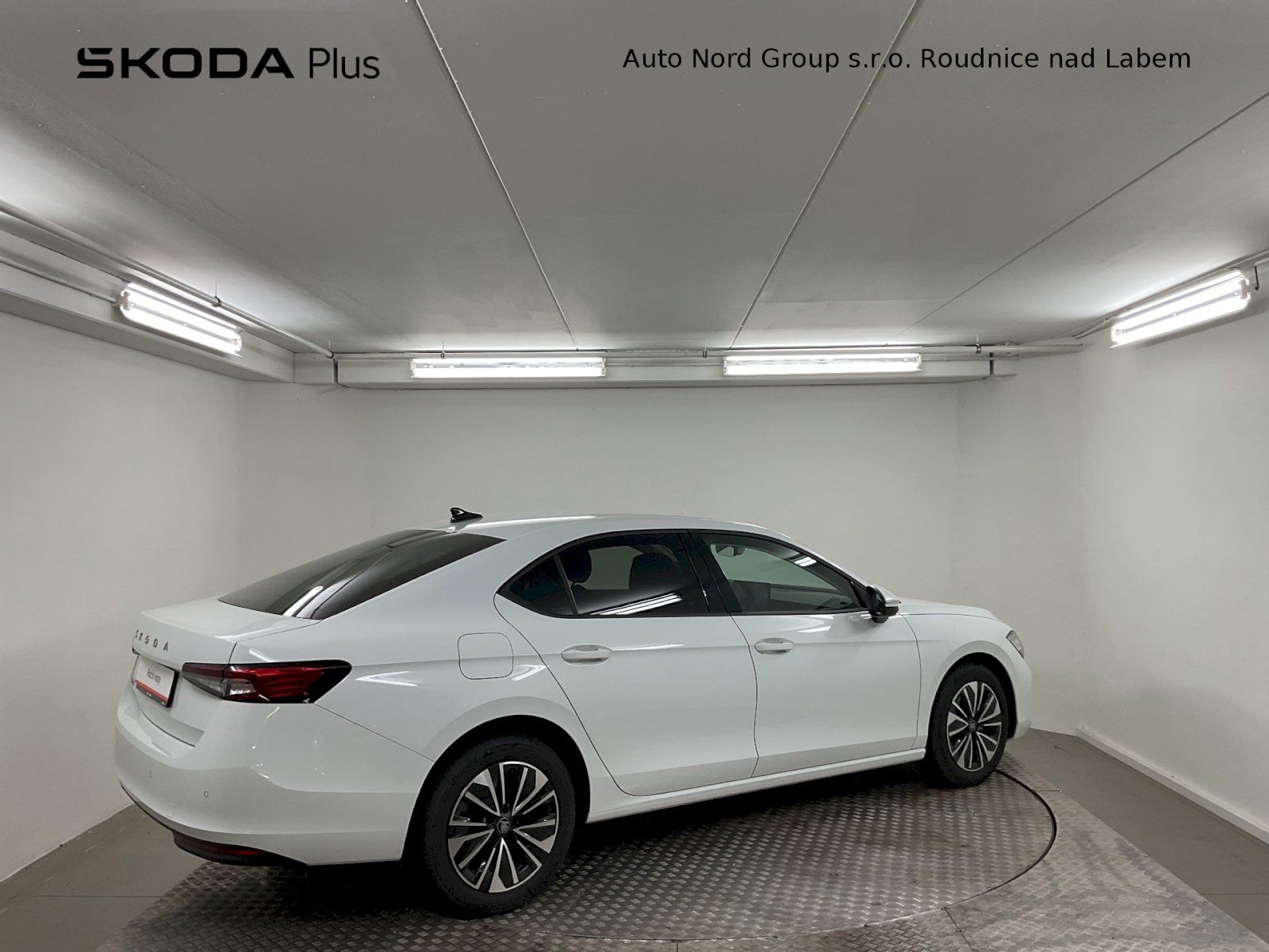 Škoda Superb, SUPERB SELEC TD 110/2.0 A7F - fotka 2