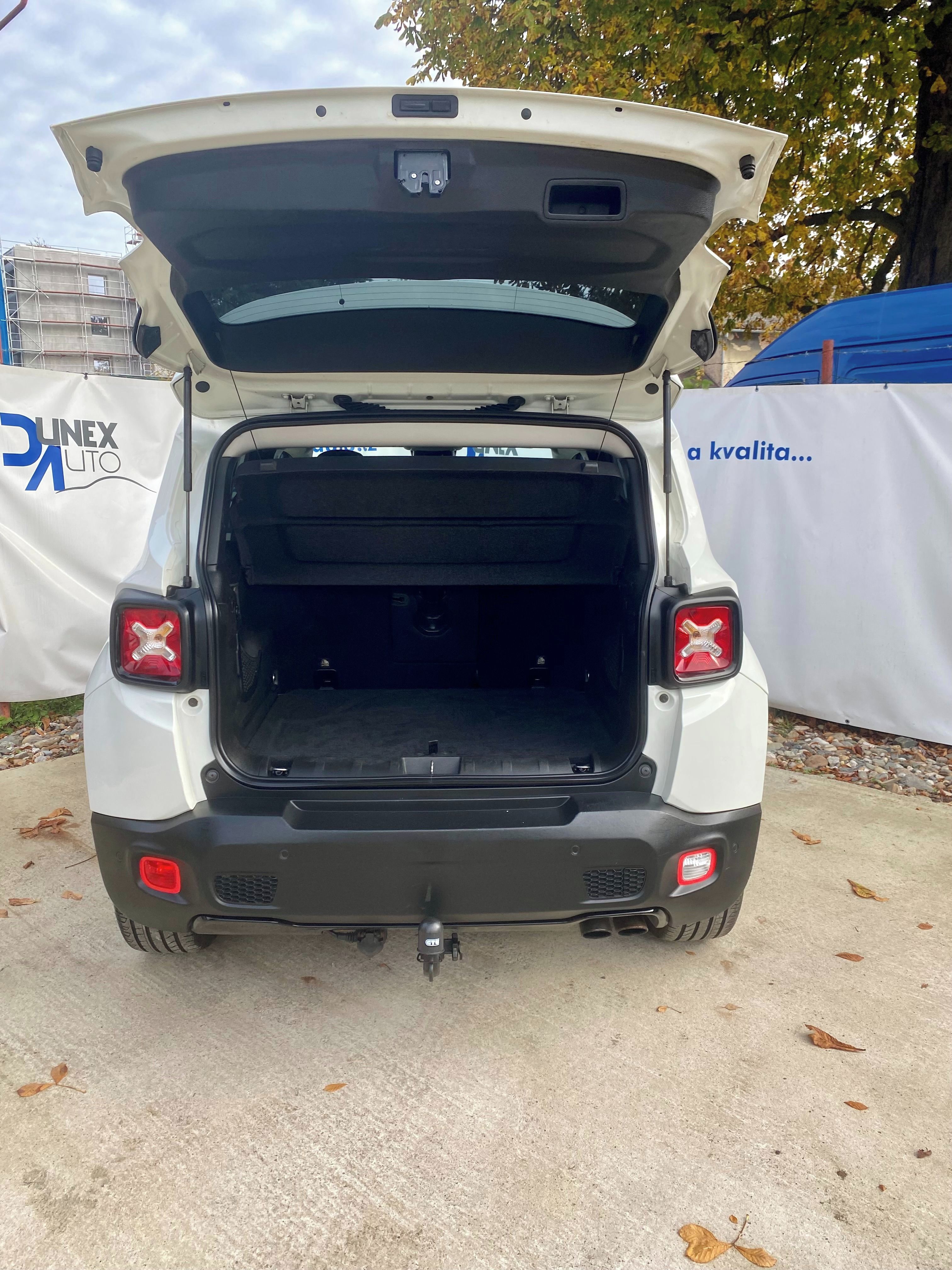 Jeep Renegade, 1.4 M-Air, 125 kW,4X4, Automat - fotka 5