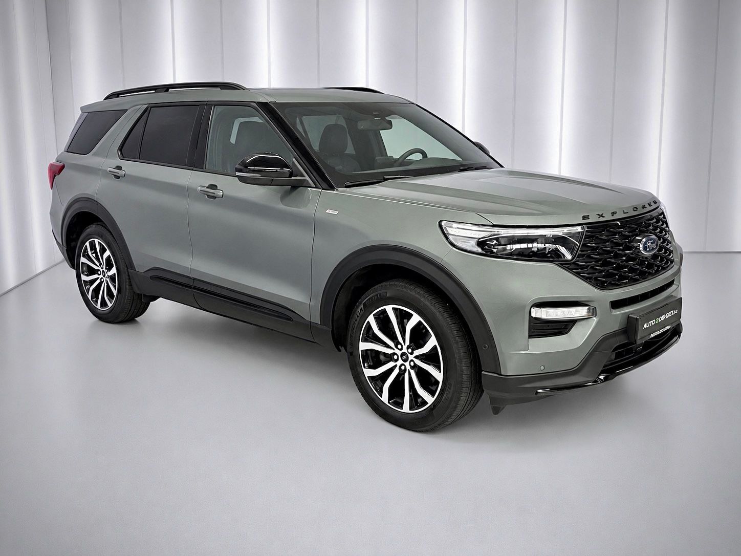Ford Explorer, 3.0L PHEV AWD ST-LINE, PANO, B - fotka 3