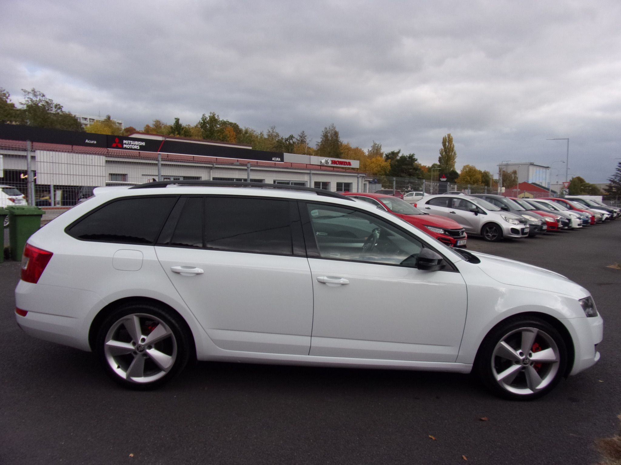 Škoda Octavia, 2,0 TDI Style 110kW Combi - fotka 2