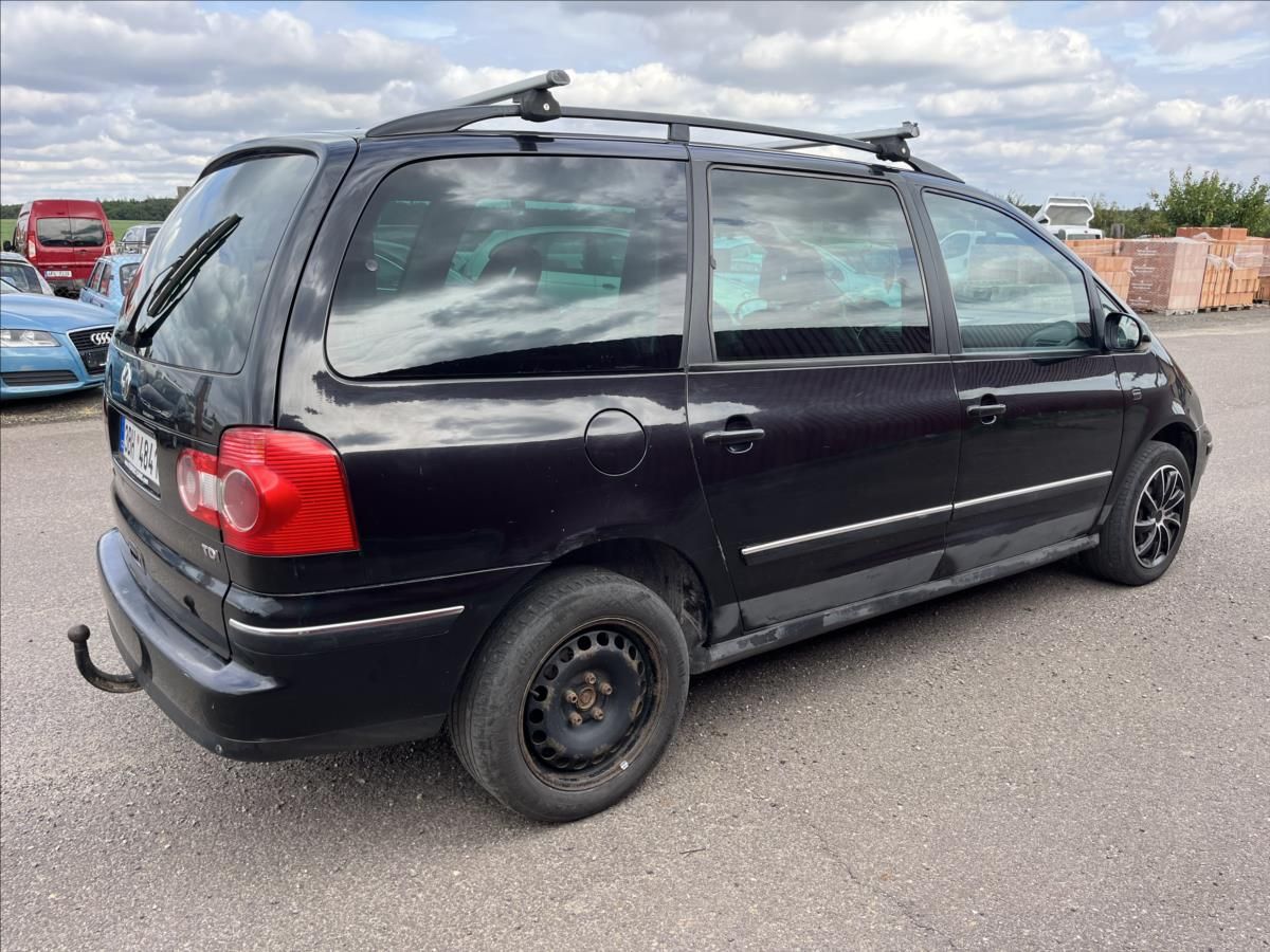 Volkswagen Sharan, 1,9 TDi ROZVODY TAŽNÉ STK 4/28 - fotka 5