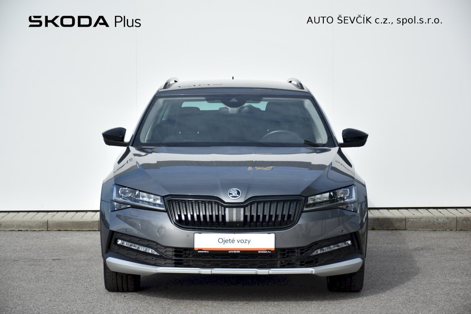 Škoda Superb, Scout 2.0 TSI 206kW 4x4 DSG - fotka 4