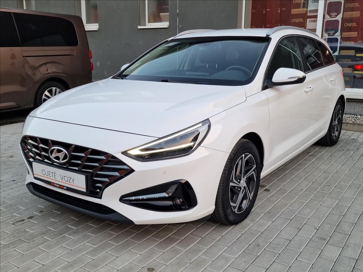 Hyundai i30, 1.0 T-Gdi Family Smart Kombi - fotka 5
