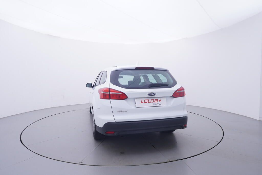 Ford Focus, 1.6 16V 77 kW - fotka 4