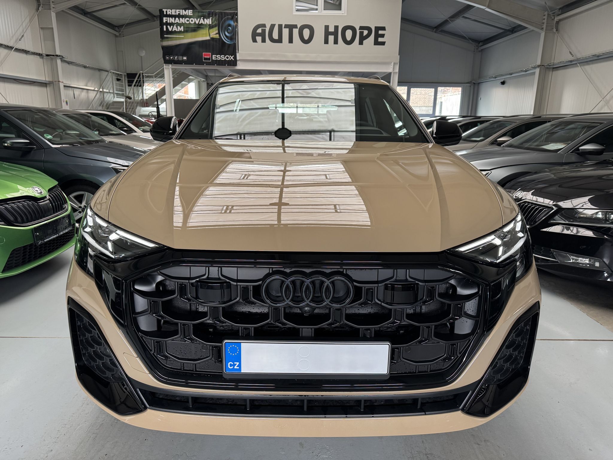 Audi Q8, 50 TDI Quattro S-line - fotka 2