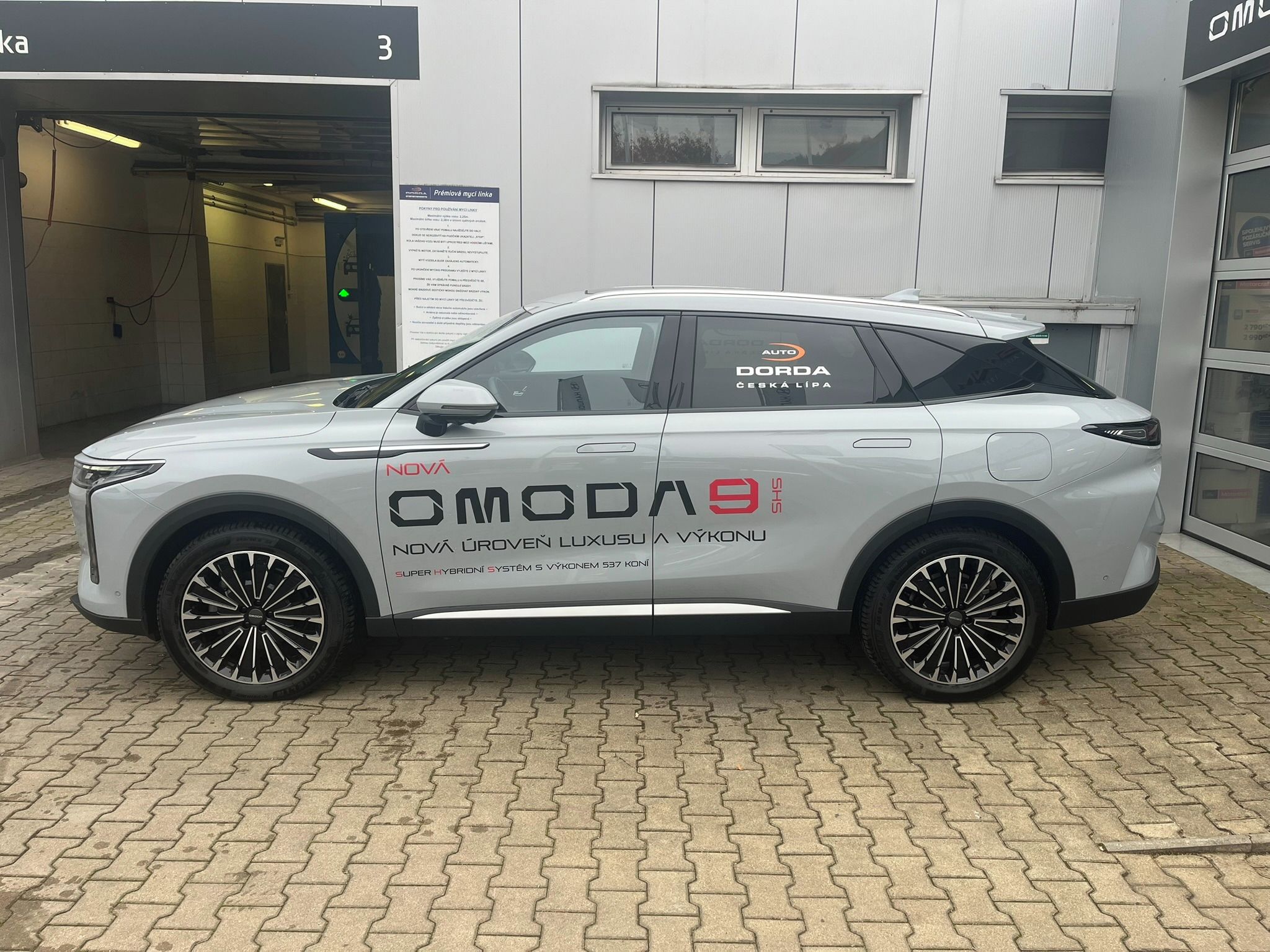 Omoda 9, OMODA 9 SHS Premium - fotka 2