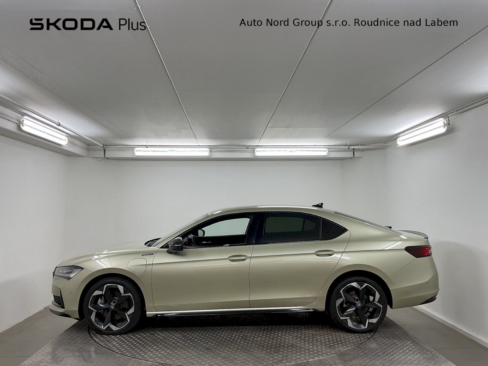 Škoda Superb, SportLine 1.5 TSI iV / 150 kW - fotka 3