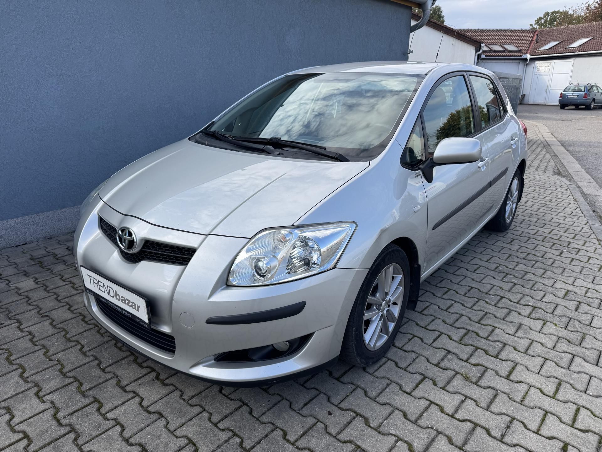 Toyota Auris, 1,6VVT-i EXCLUSIVE, ČR