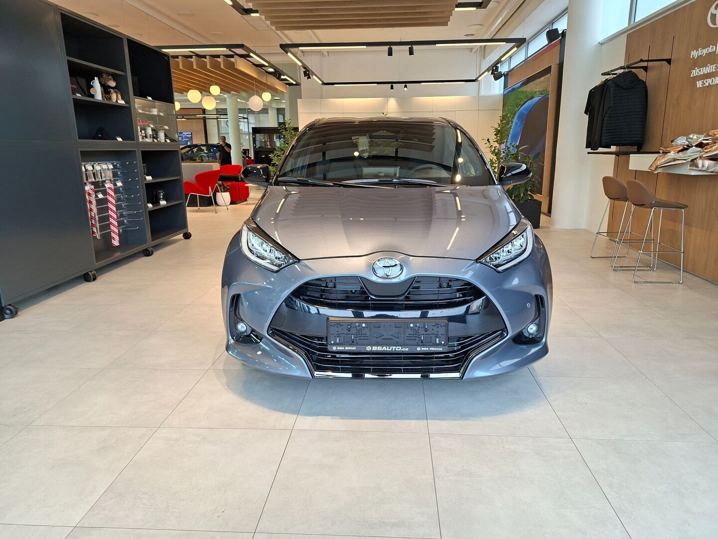 Toyota Yaris, 1.5 130K HEV Executive - fotka 2