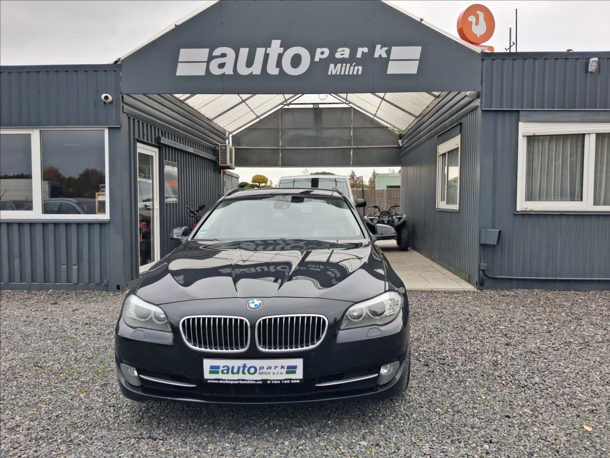 BMW Řada 5, 3,0 150kw, kůže - fotka 2