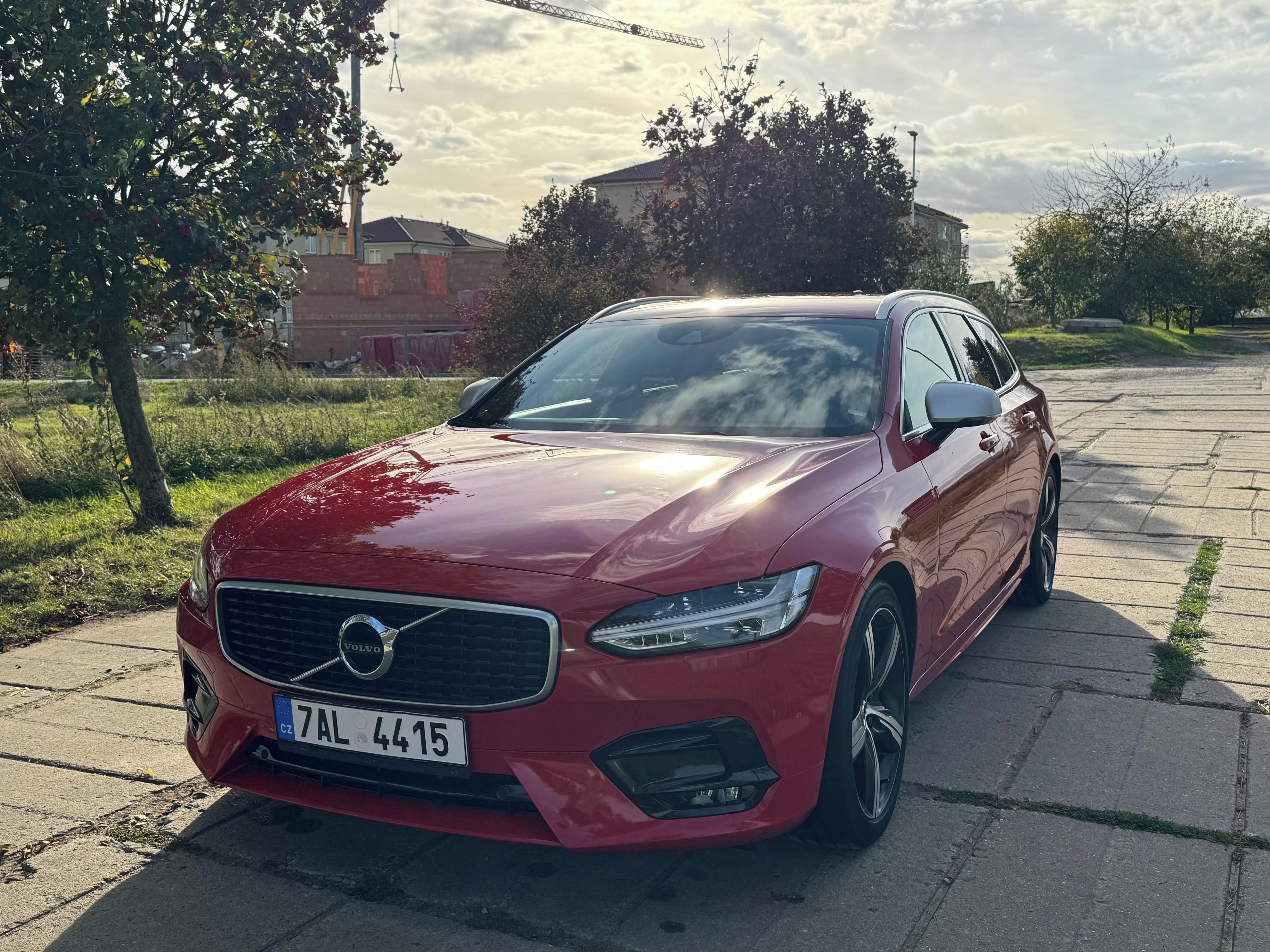 Volvo V90, D4 R-Design | odpočet DPH