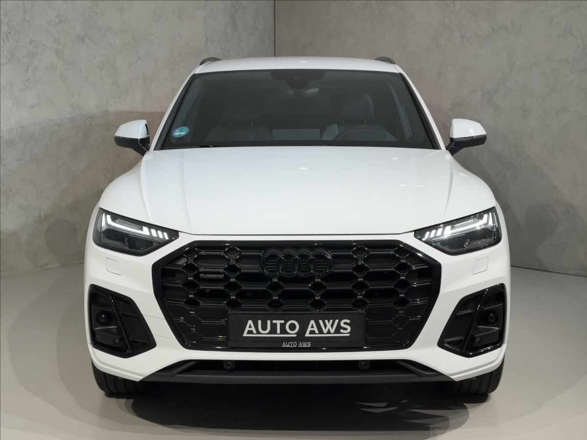 Audi Q5, 2,0 TDi  Quattro S-Line Assist - fotka 2