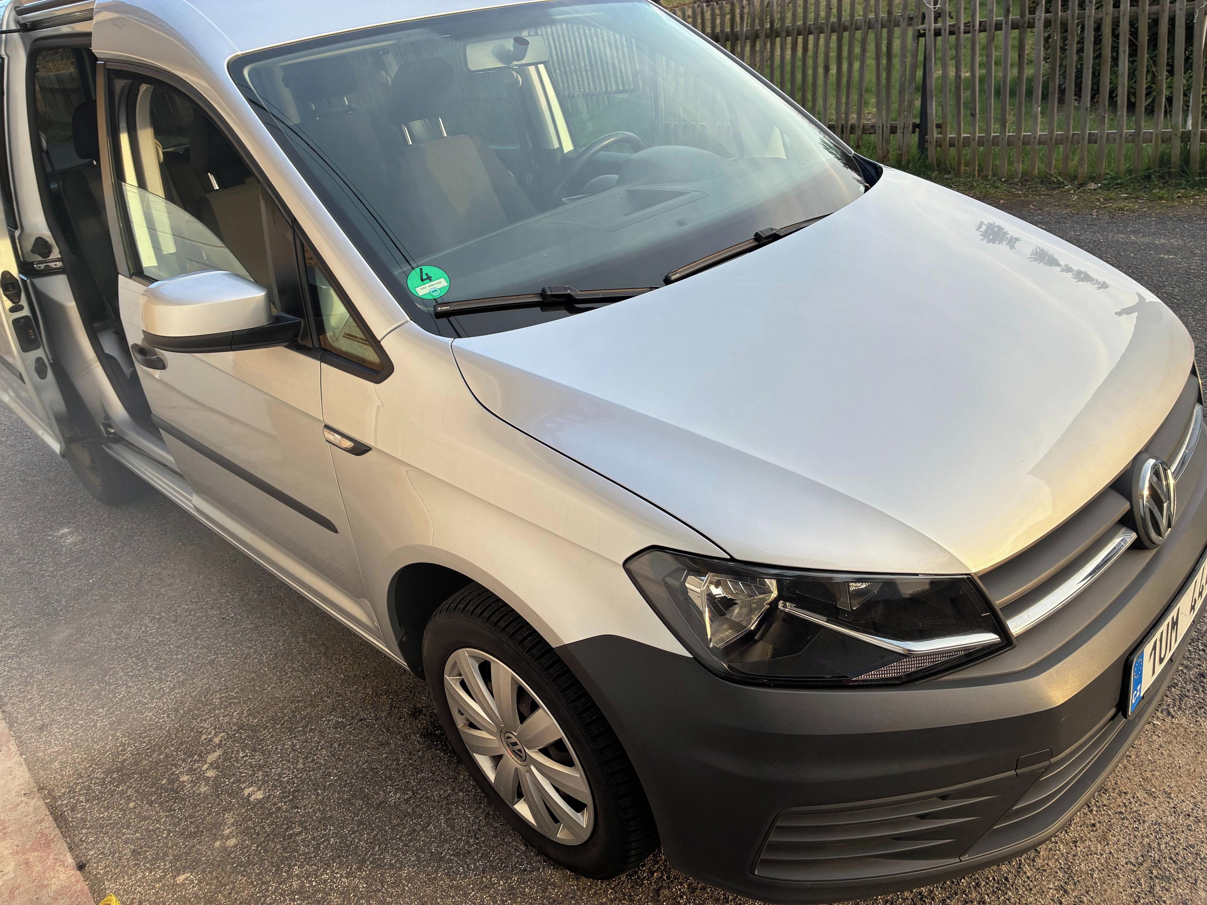 Volkswagen Caddy, 1.9 TDI, automat, servisováno - fotka 3