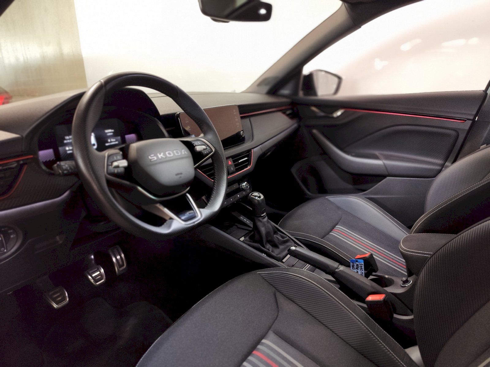 Škoda Scala, SCALA MONTE CARLO 1.0 TSI 85 k - fotka 6