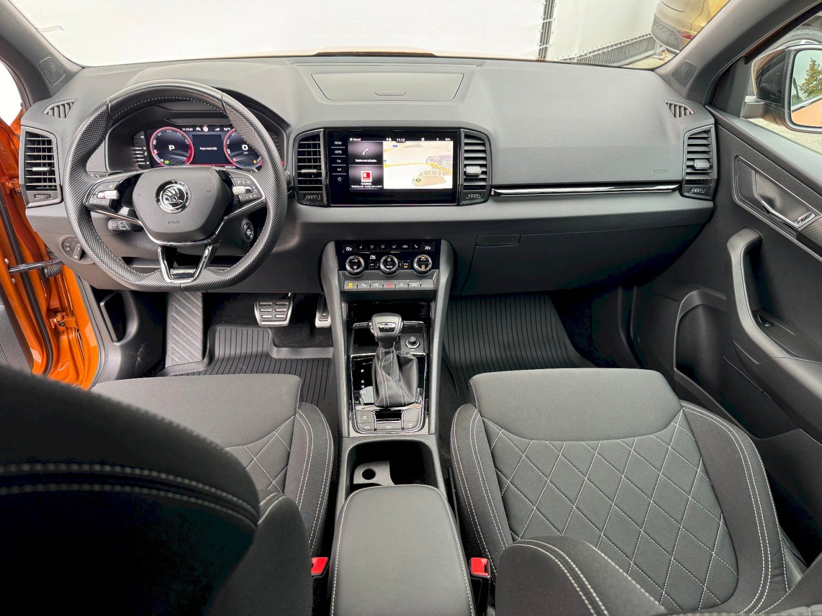 Škoda Karoq, DSG 1.5 TSI 110 kW Sportline E - fotka 5