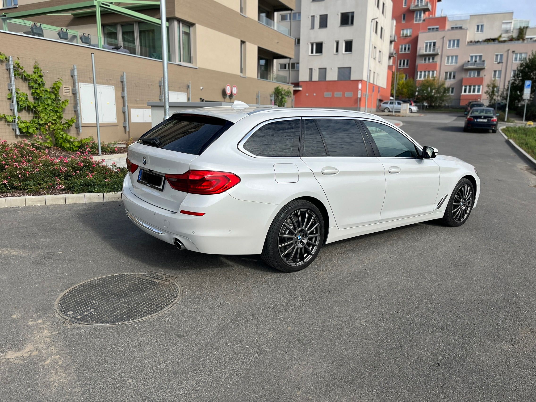 BMW Řada 5, BMW 530D G31xDrive Luxury Line - fotka 3