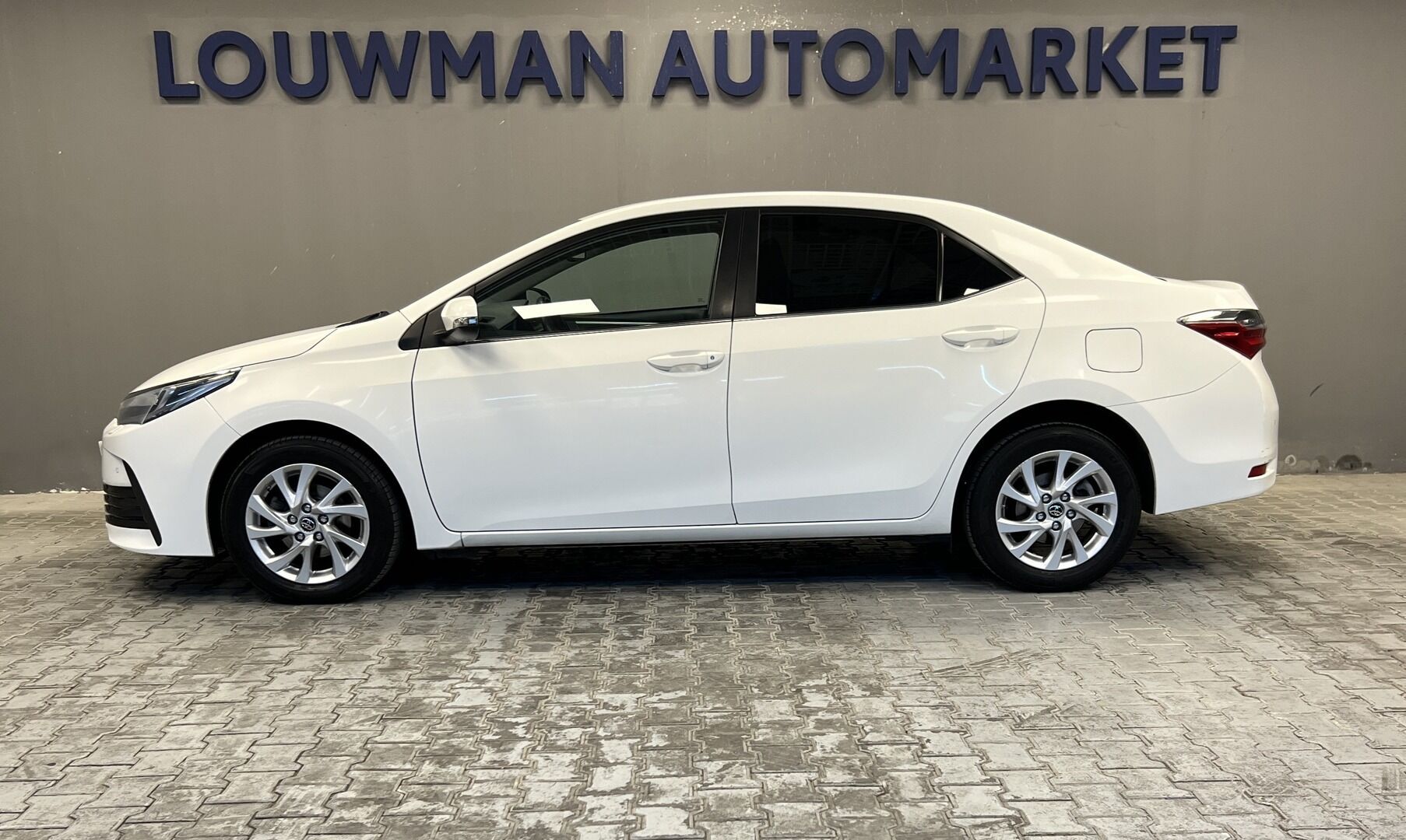 Toyota Corolla, 1.6  ACTIVE TREND+ - fotka 4