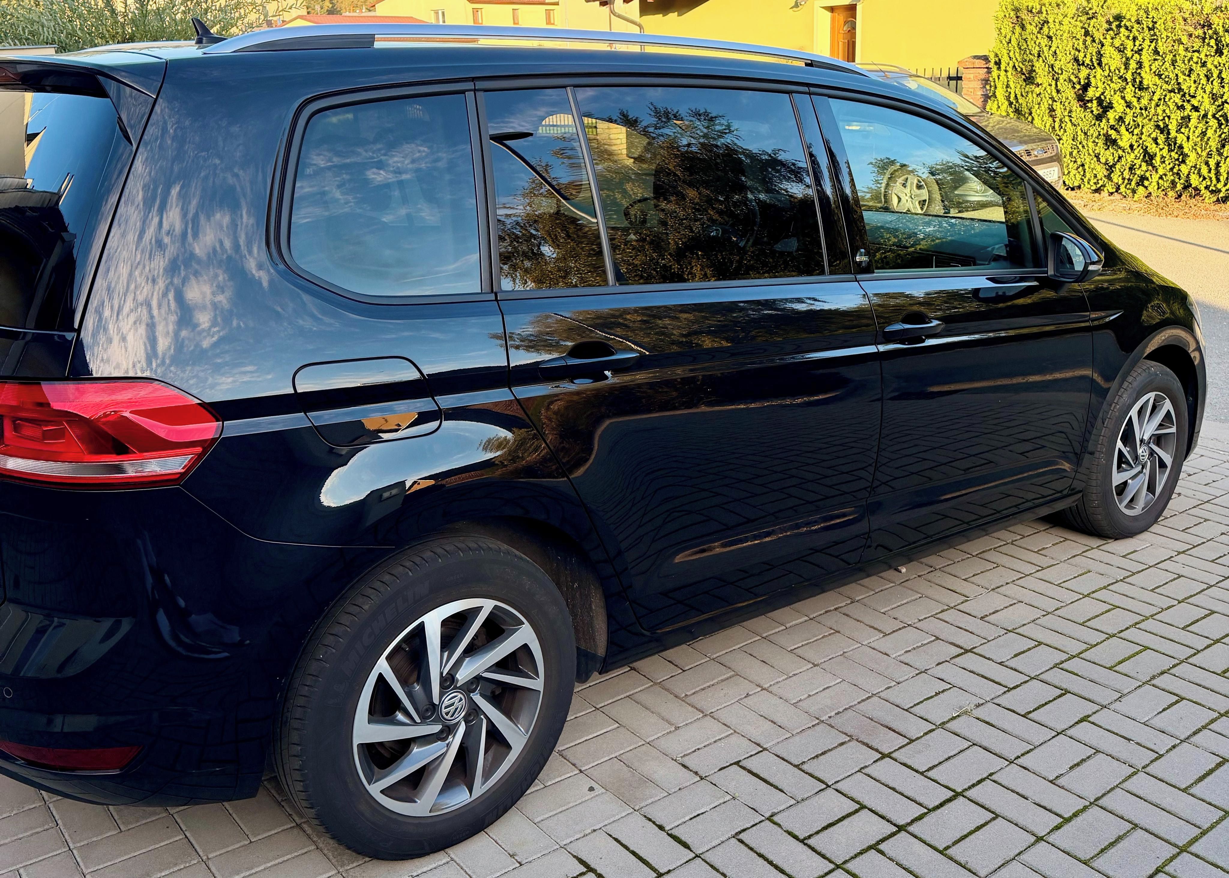 Volkswagen Touran, 1.2TSI 81kW -1.maj- servis VW - fotka 4