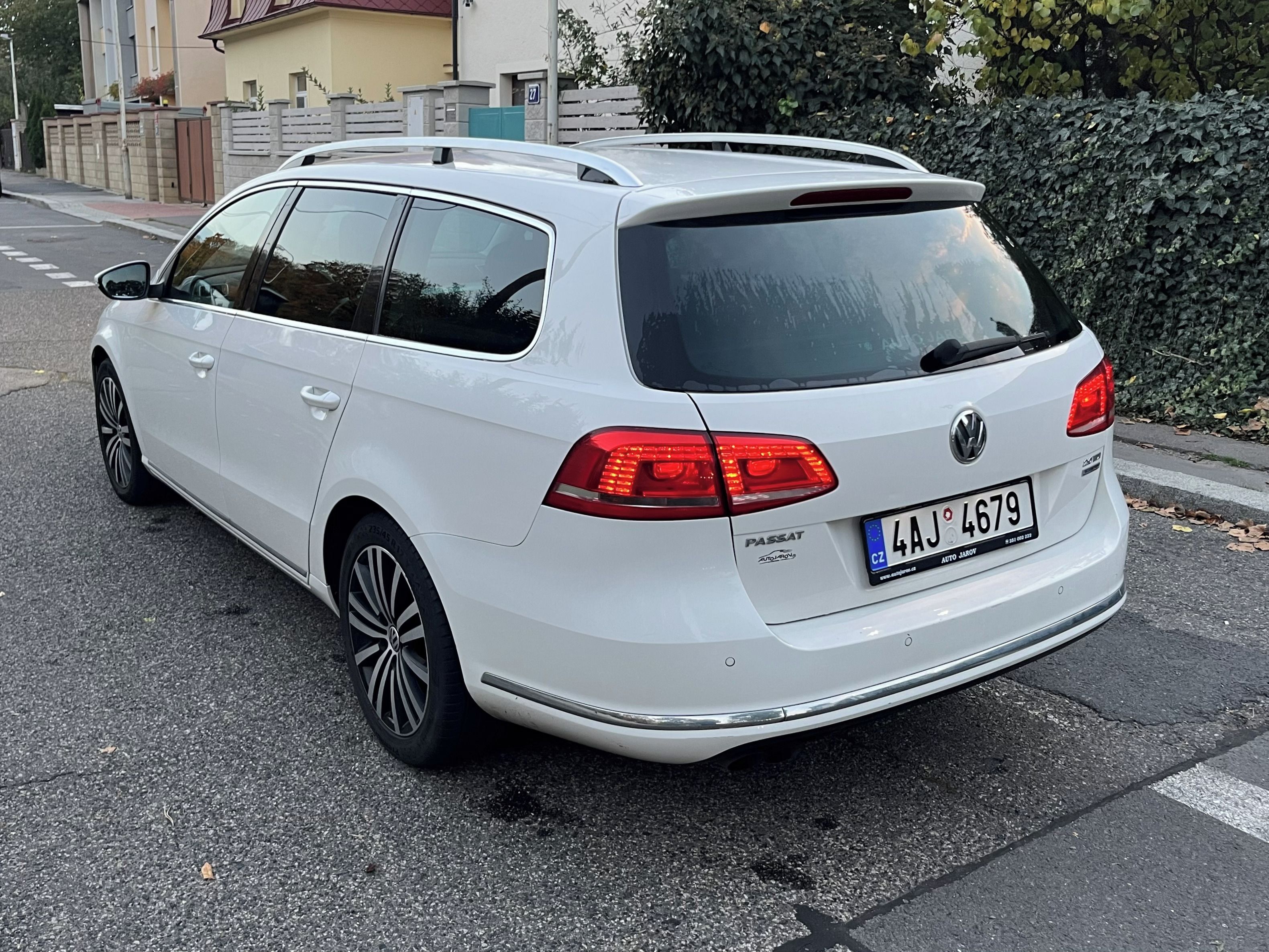 Volkswagen Passat, VW Passat B7 Variant 2.0 TDI - fotka 5
